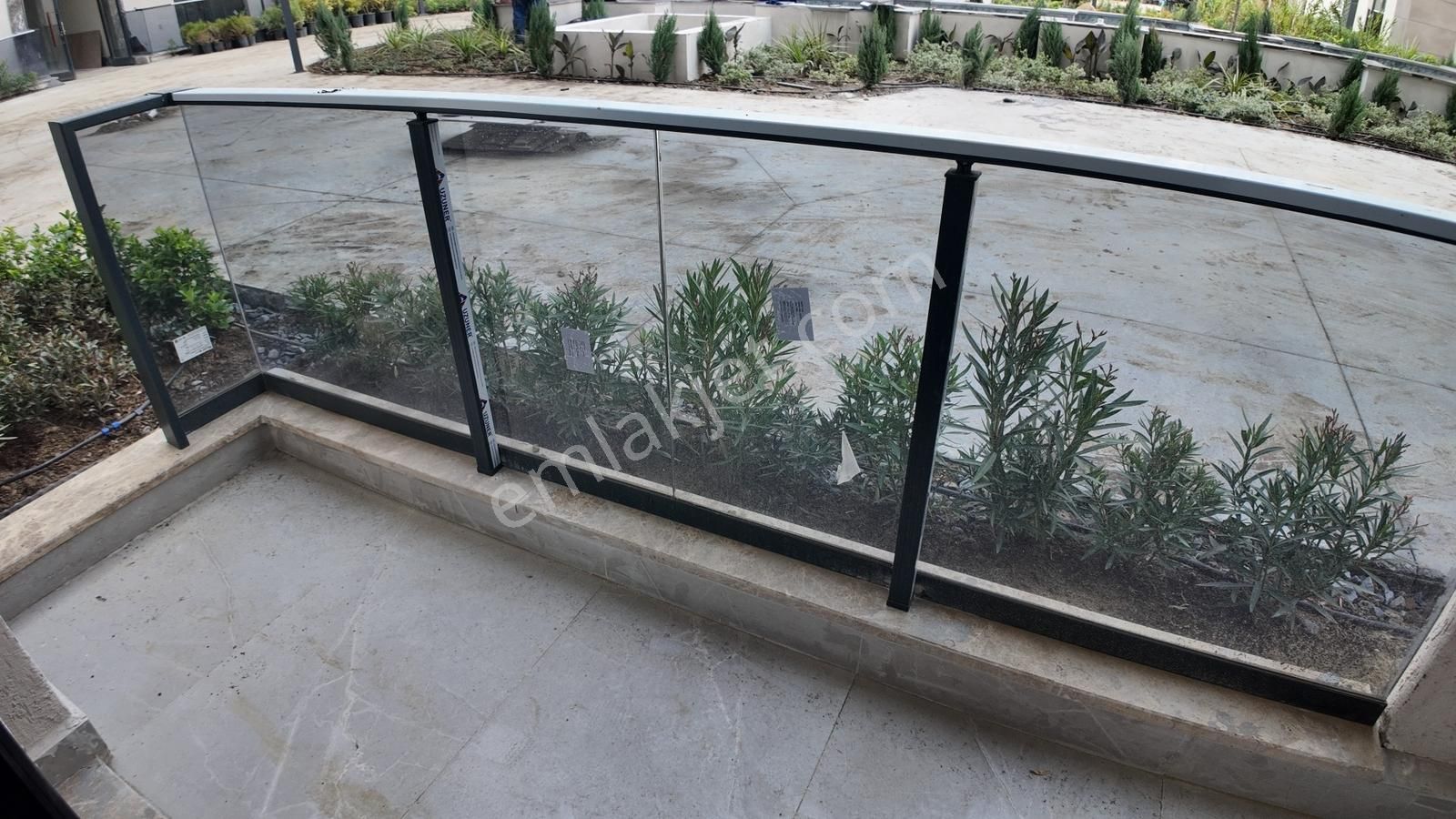 Realhouse Gayrimenkulden Sega Life Da Bahçe Katı Kiralık 1+1