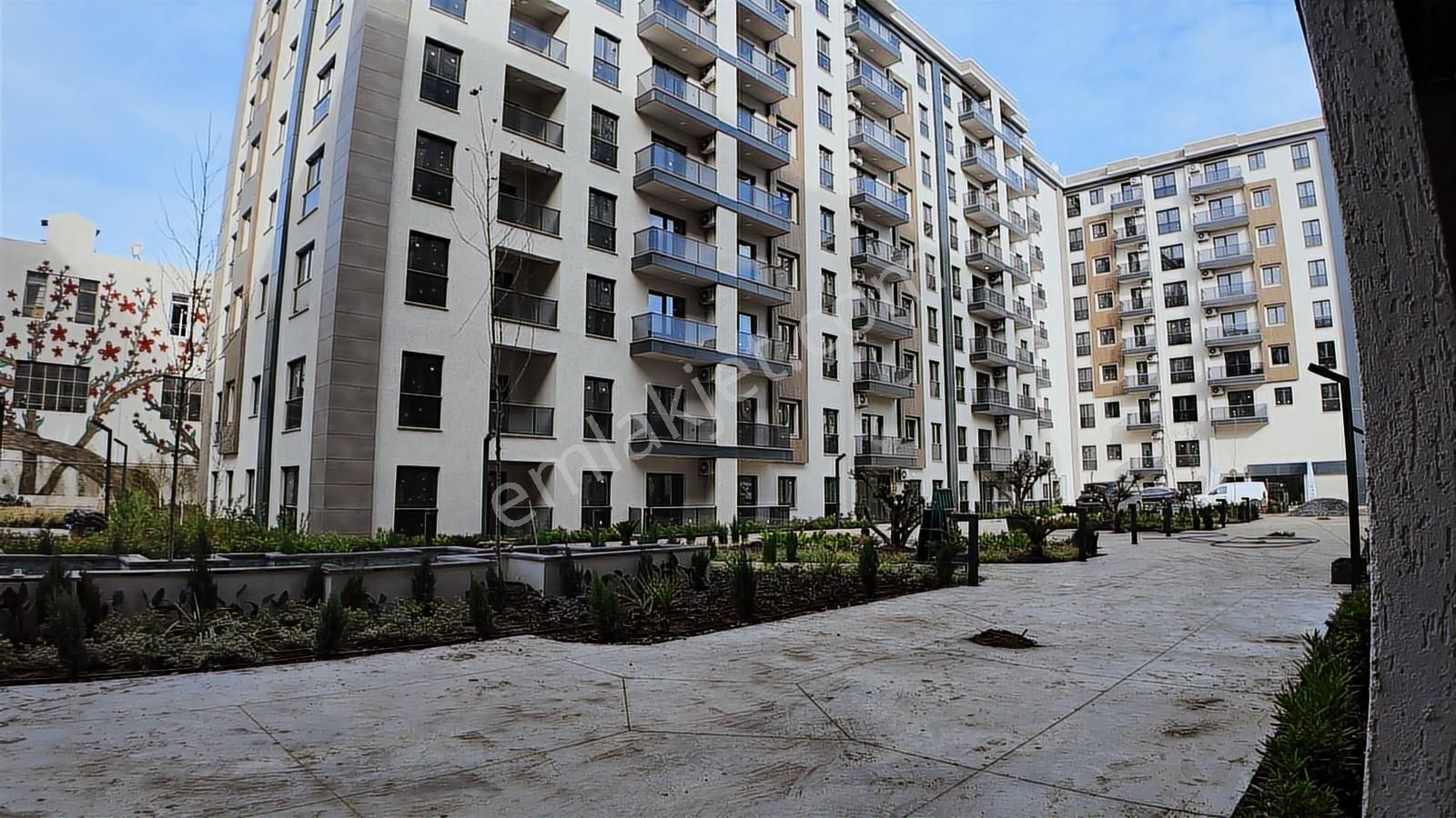 Realhouse Gayrimenkulden Sega Life Da Bahçe Katı Kiralık 1+1 - Görsel 2