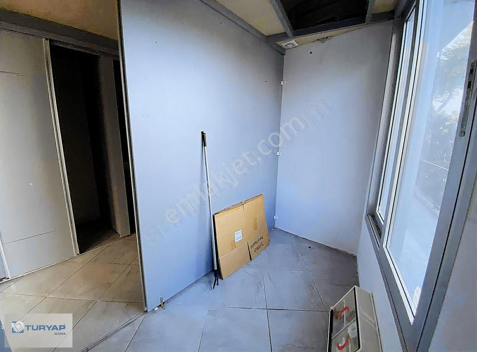 Aliağa Da Merkezi Lokasyonda Kiralık Dükkan - Görsel 4