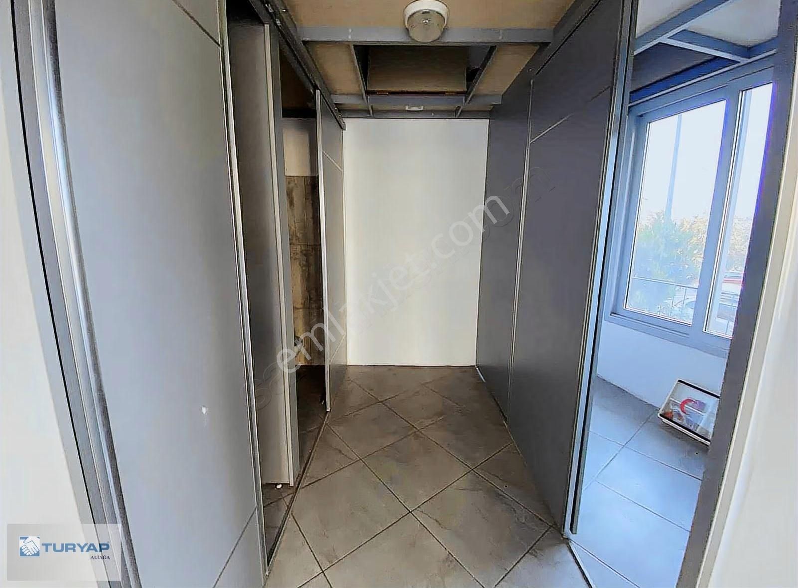 Aliağa Da Merkezi Lokasyonda Kiralık Dükkan - Görsel 11