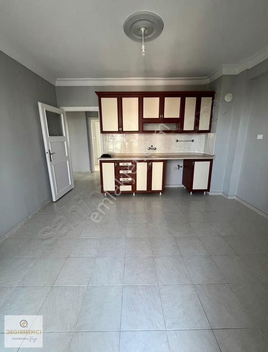 A.değirmenci'den Eski Mezitlide Süper Konumlu 3+1 Kiralık Daire - Görsel 7