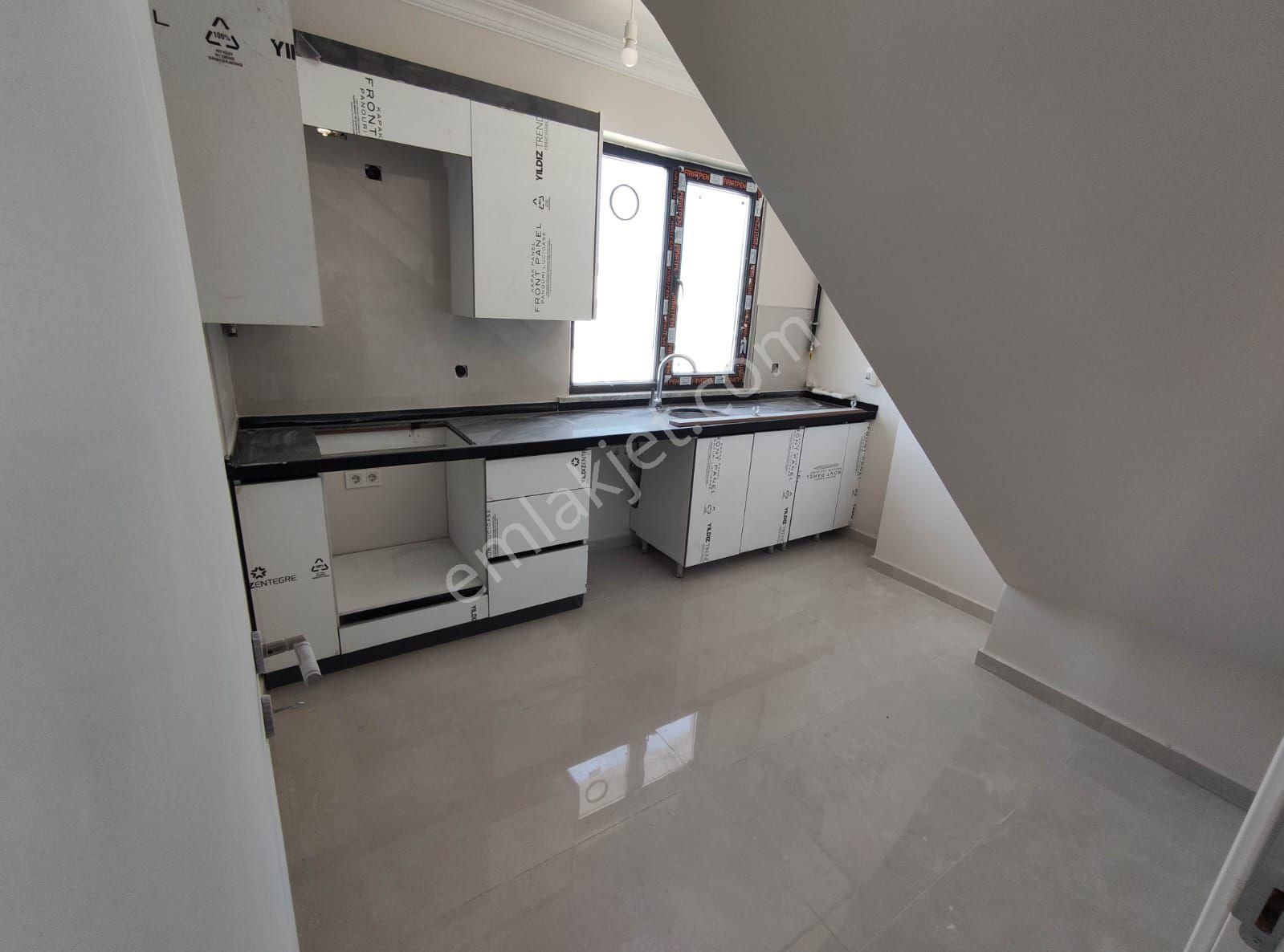 Para'dan Sultanbeyli'de Geniş Teraslı 3+2 Satılık Dubleks - Görsel 17