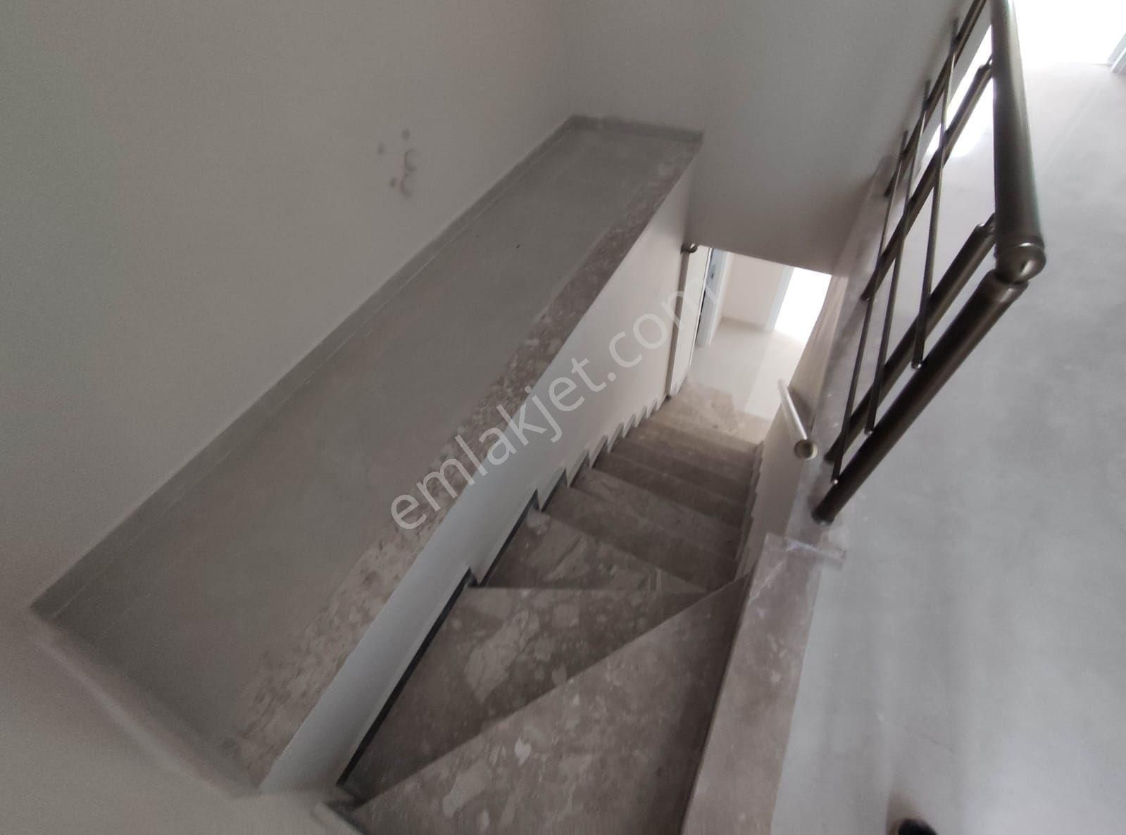 Para'dan Sultanbeyli'de Geniş Teraslı 3+2 Satılık Dubleks - Görsel 12