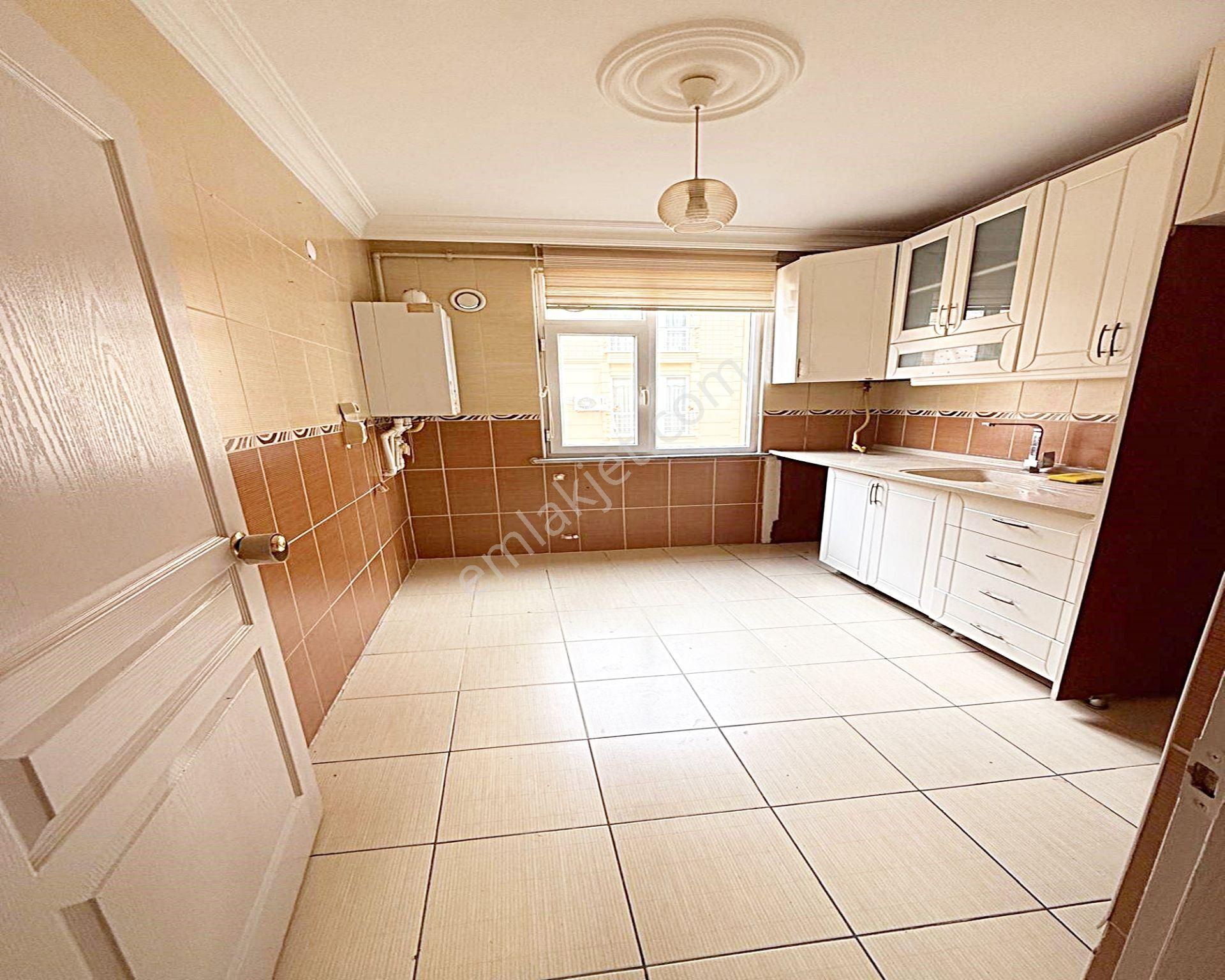 Metrobüse Yakın Ufuk Caddesinde Temiz Ferah 2+1 Kiralık Daire - Görsel 2