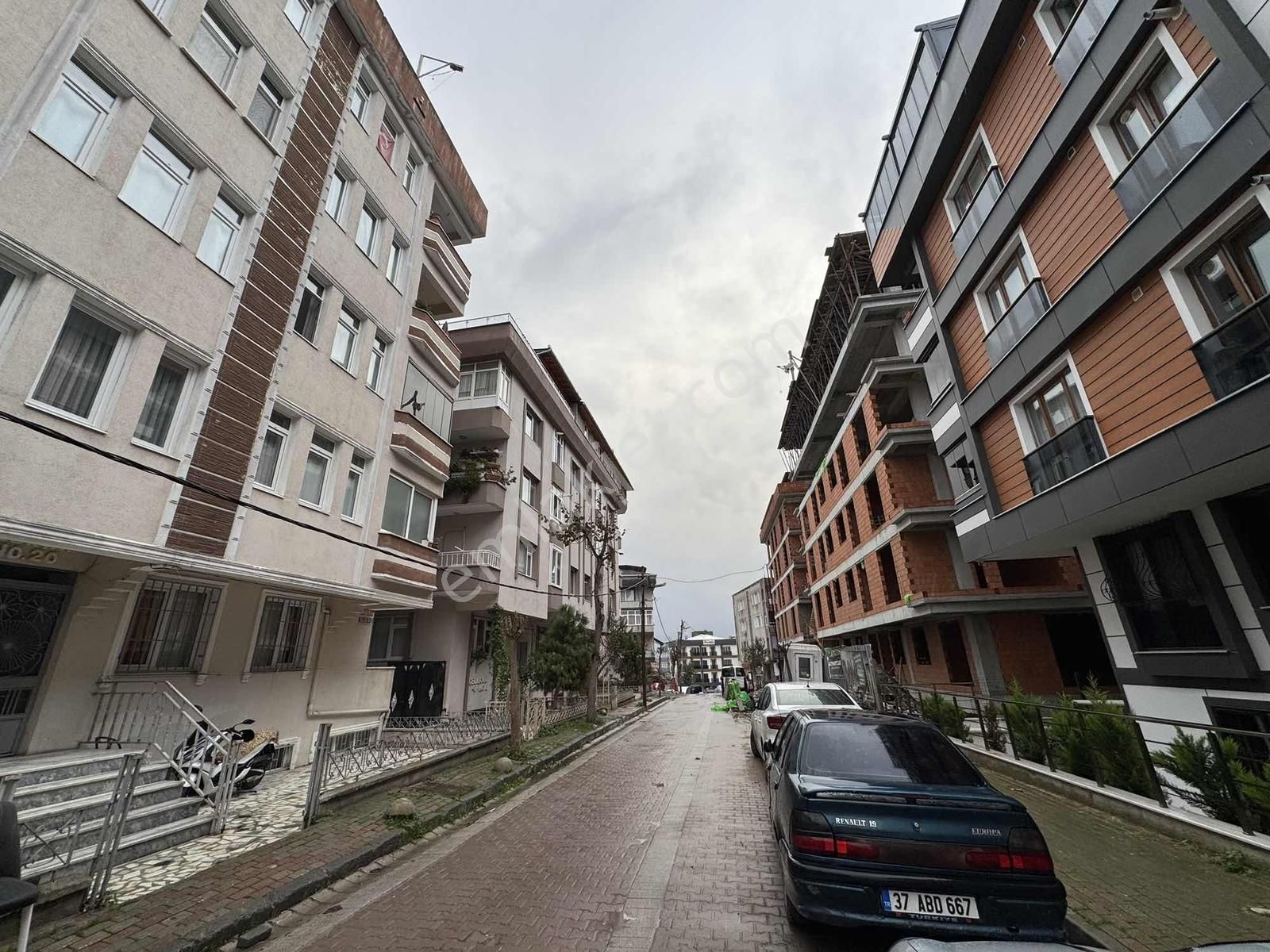 Metrobüse Çok Yakın Eşyalı Kiralık Dubleks Daire - Görsel 3