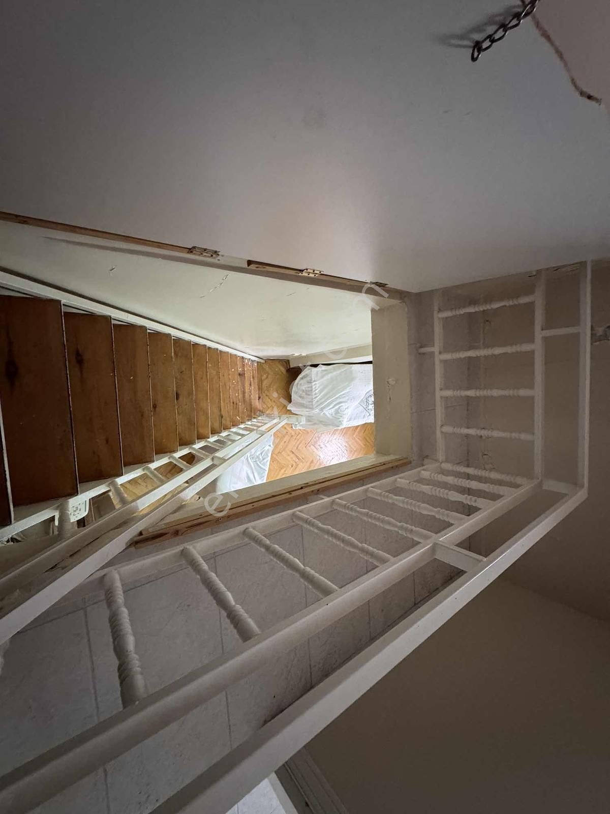 Metrobüse Çok Yakın Eşyalı Kiralık Dubleks Daire - Görsel 2