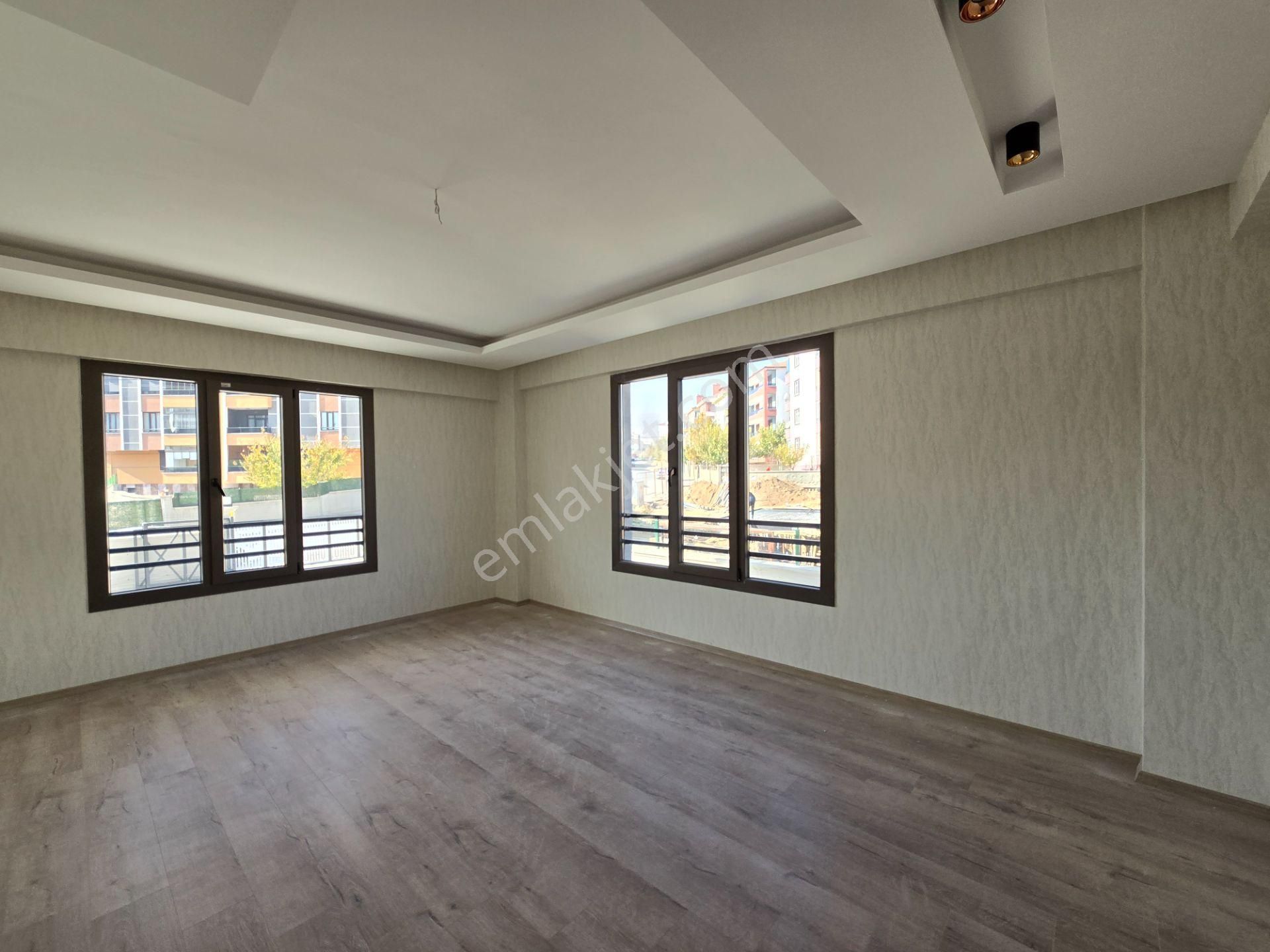 İşyapar Gayrimenkulden Selahaddin Eyyubi Mahallesinde Kızartma Ocaklı 3+1 Ultra Lüks Daireler - Görsel 3