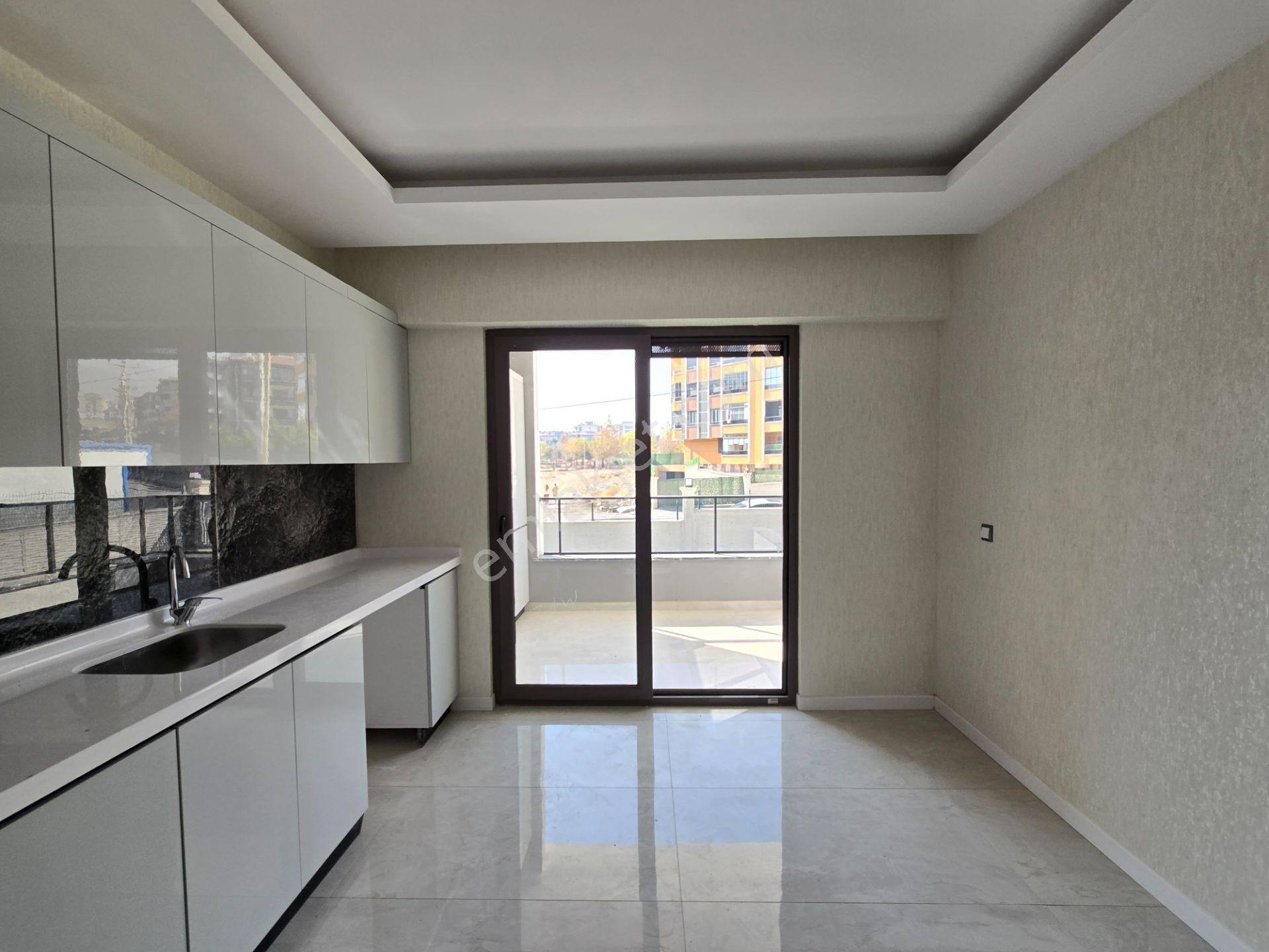 İşyapar Gayrimenkulden Selahaddin Eyyubi Mahallesinde Kızartma Ocaklı 3+1 Ultra Lüks Daireler - Görsel 12