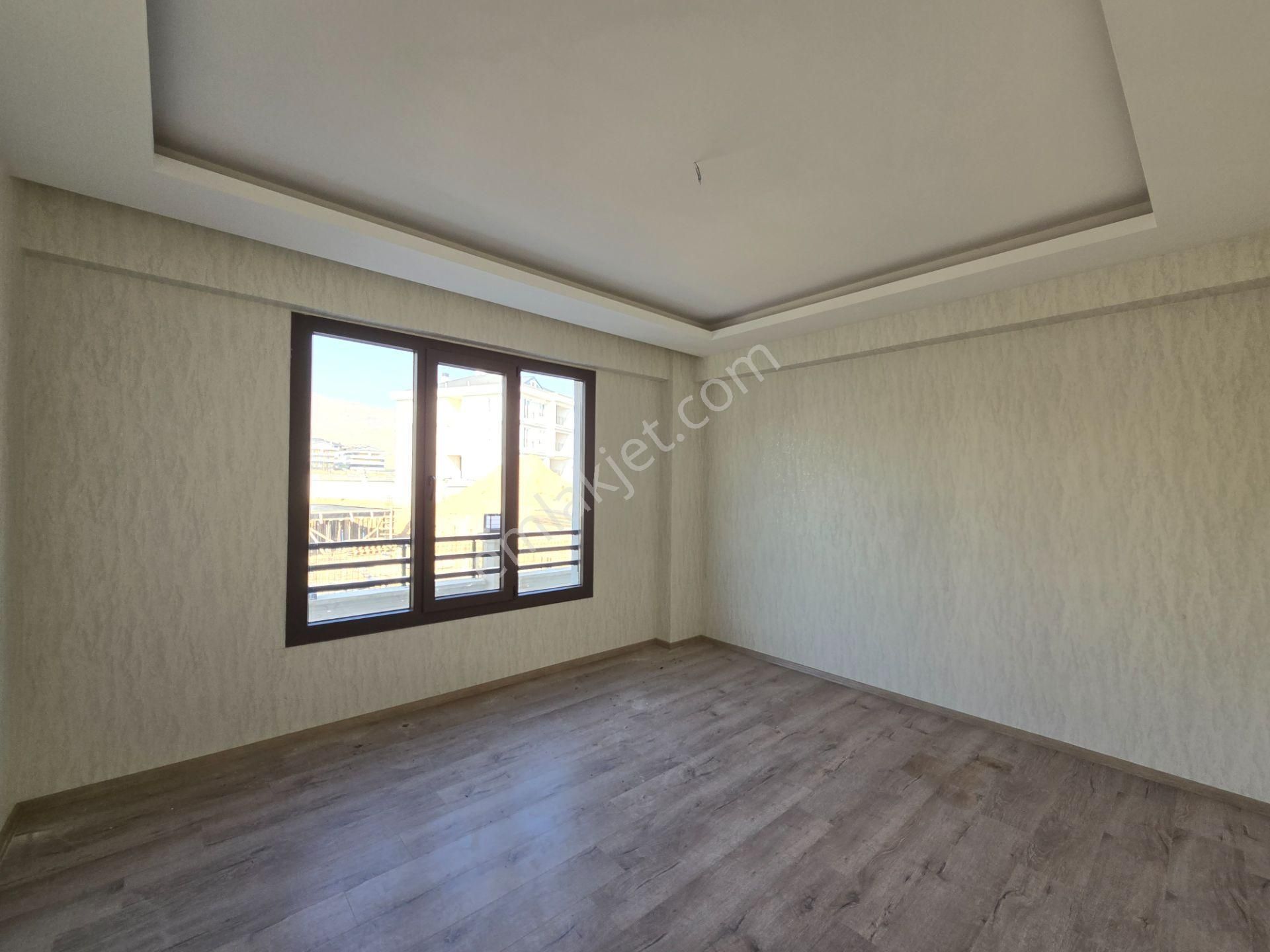 İşyapar Gayrimenkulden Selahaddin Eyyubi Mahallesinde Kızartma Ocaklı 3+1 Ultra Lüks Daireler - Görsel 4