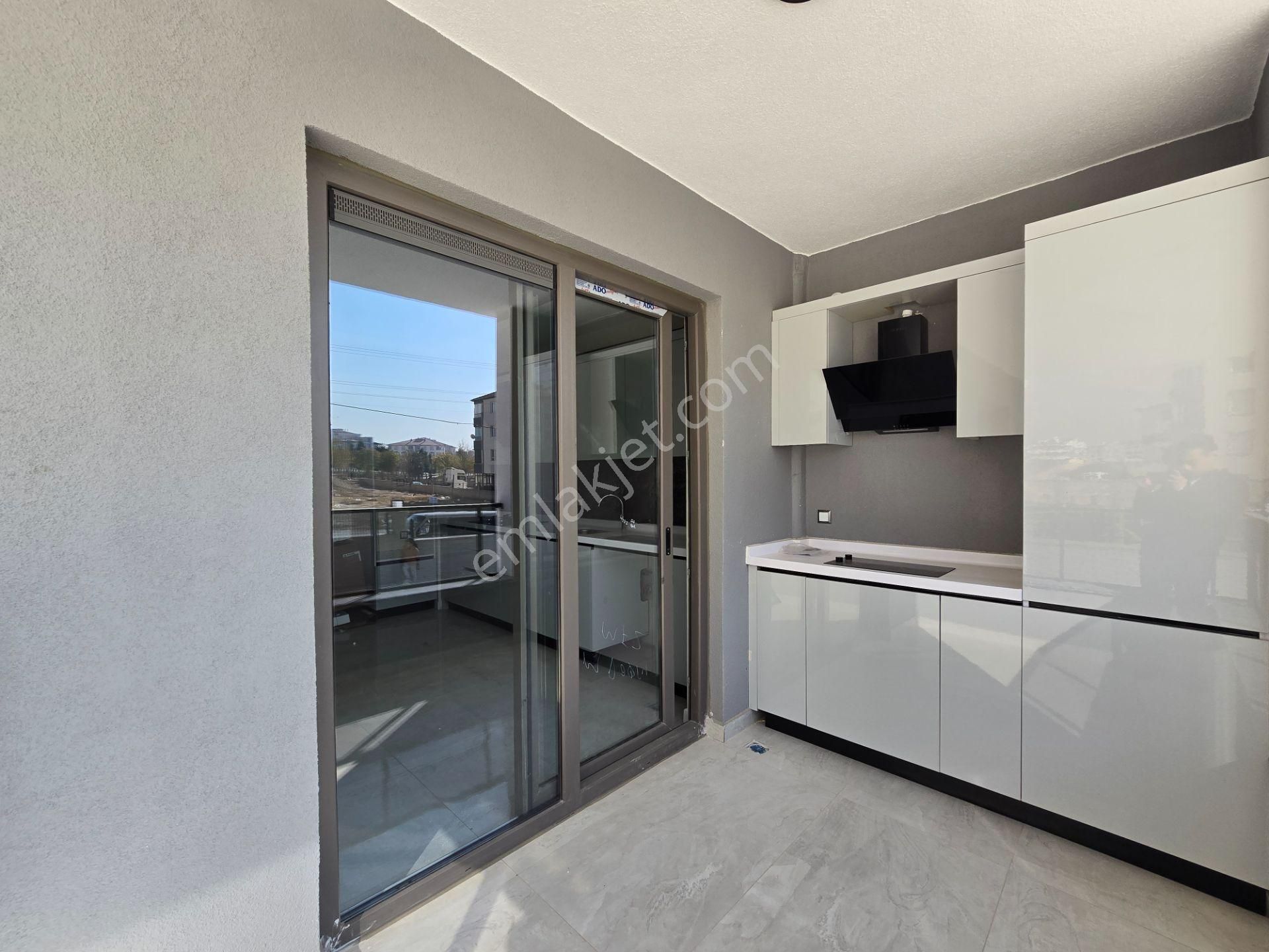 İşyapar Gayrimenkulden Selahaddin Eyyubi Mahallesinde Kızartma Ocaklı 3+1 Ultra Lüks Daireler - Görsel 18