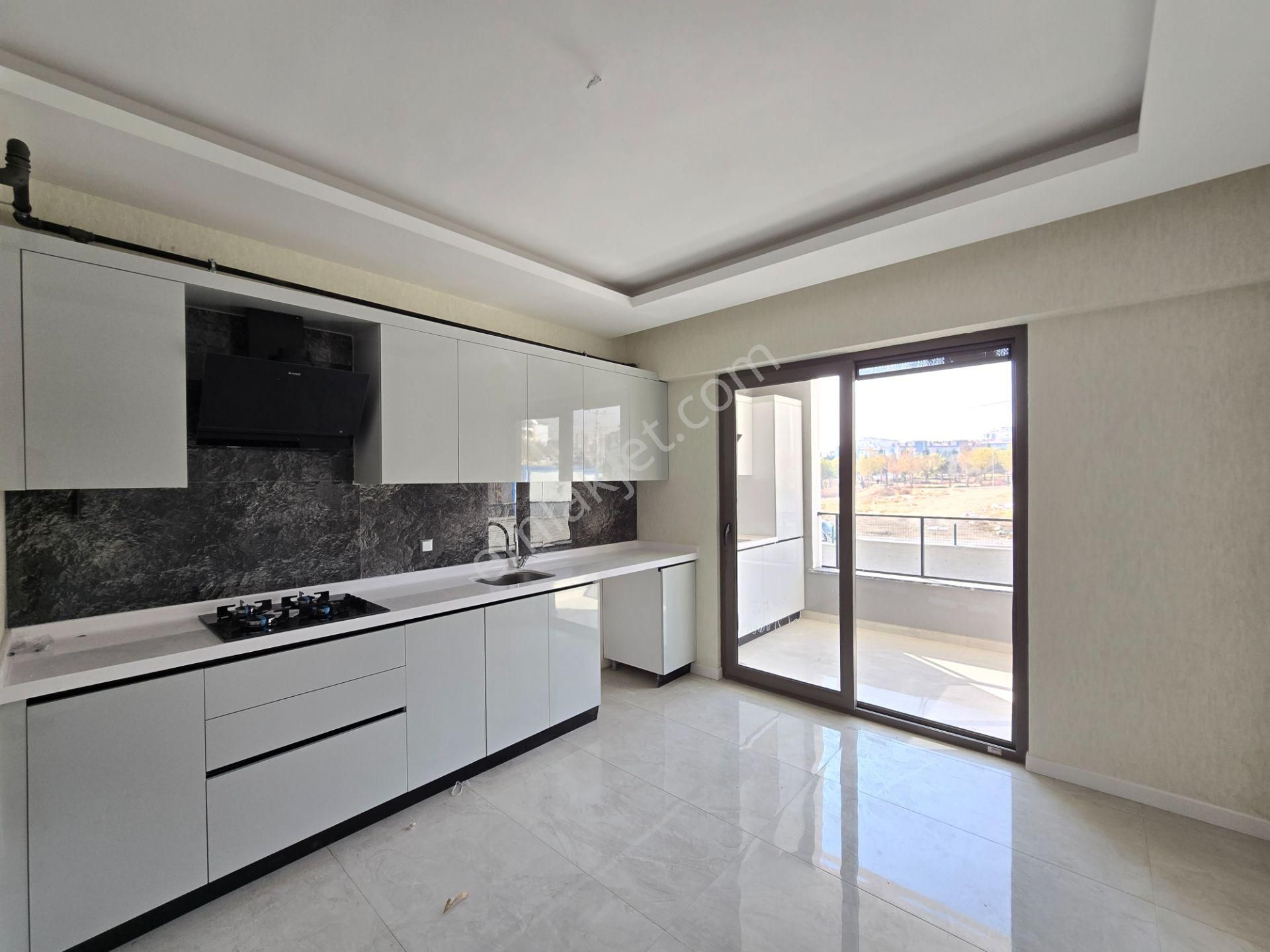 İşyapar Gayrimenkulden Selahaddin Eyyubi Mahallesinde Kızartma Ocaklı 3+1 Ultra Lüks Daireler