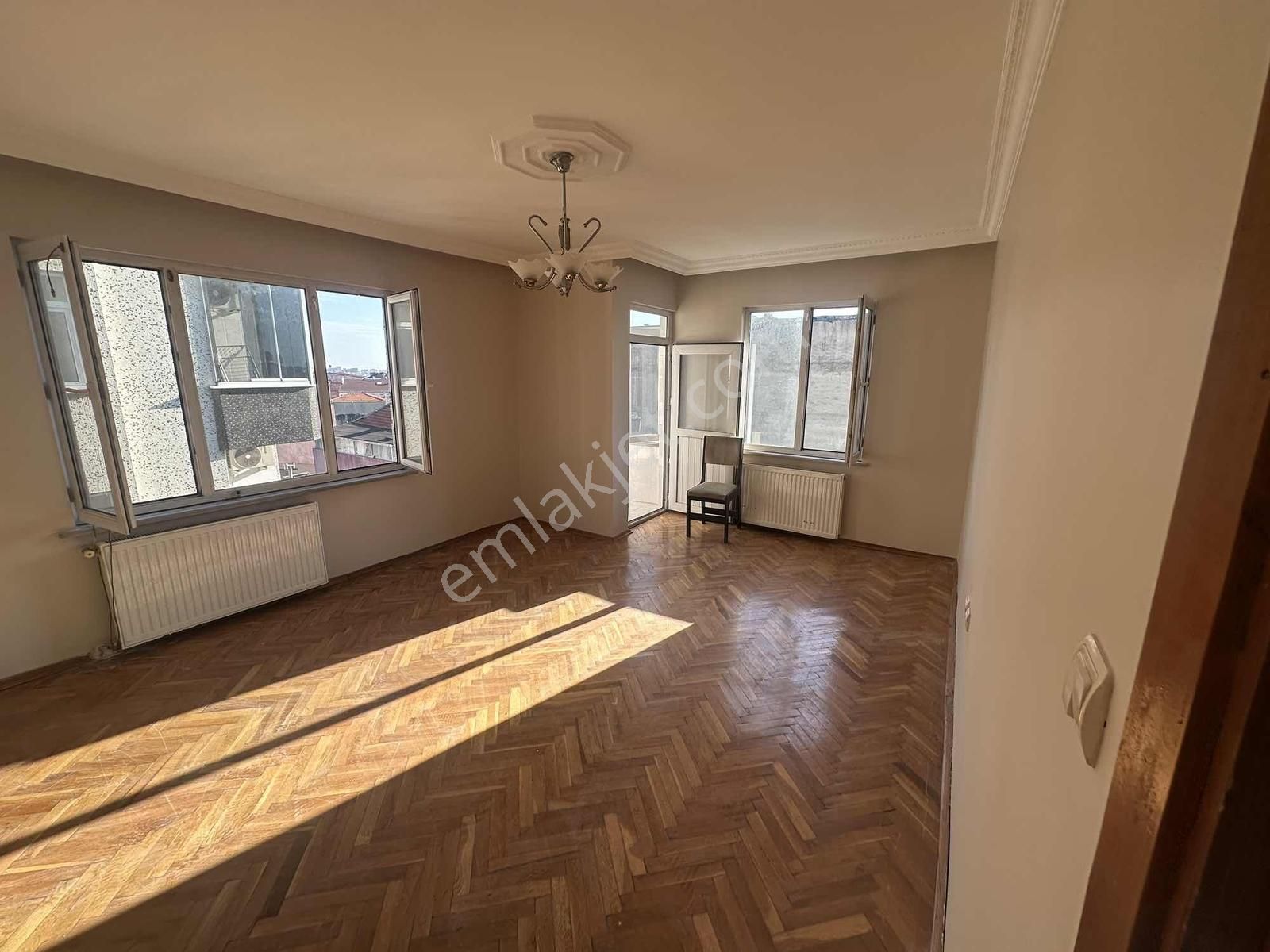 Akdoğan Emlaktan Cadde Üzeri 110m2 2+1 Metrobüse 5dk - Görsel 28