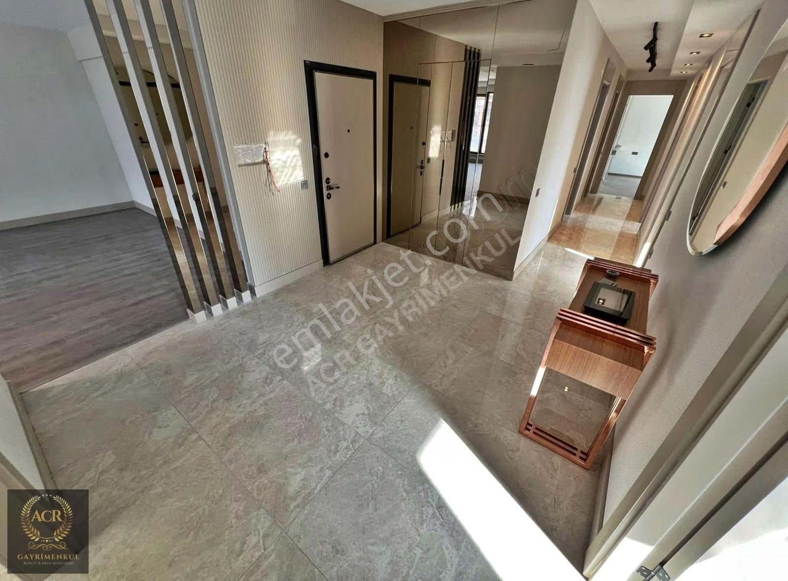 Acr'den_ova_kent_projeleri_içerisinde_4+5'1_megalüx_yapıda_daire