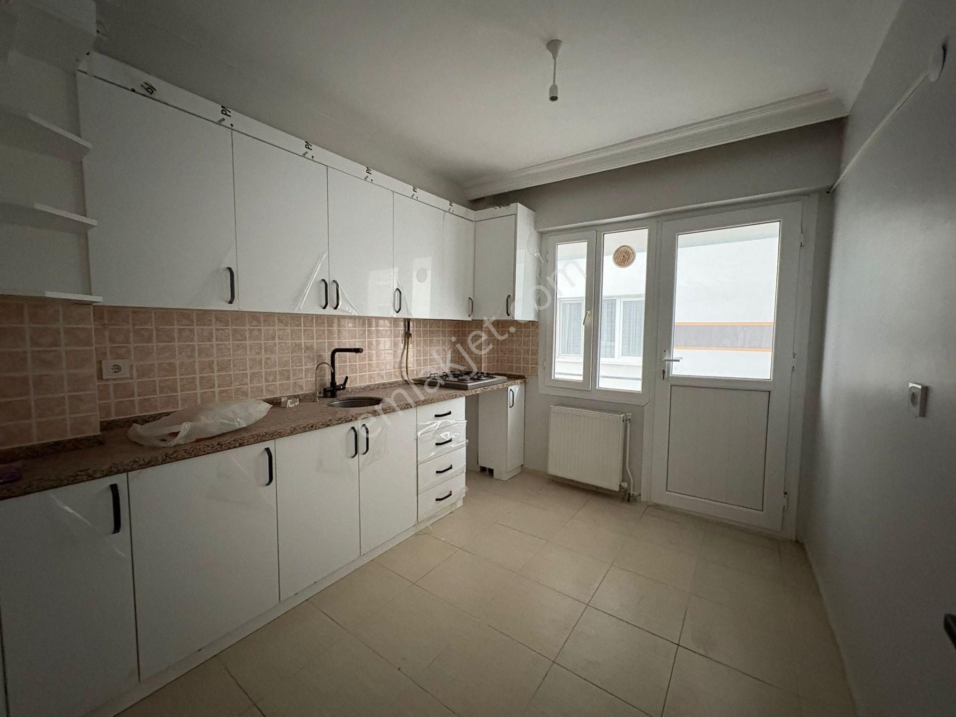 Devlet Hastanesi Yanı 3+1 Kapalı Mutfak Boyalı Kiralık Daire - Görsel 27