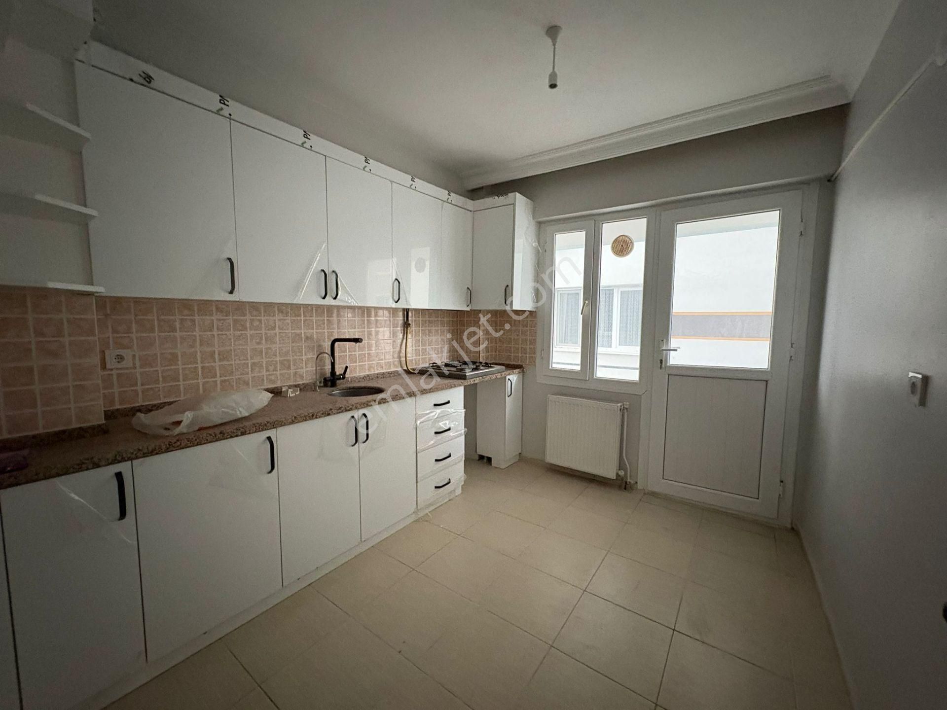 Devlet Hastanesi Yanı 3+1 Kapalı Mutfak Boyalı Kiralık Daire - Görsel 22