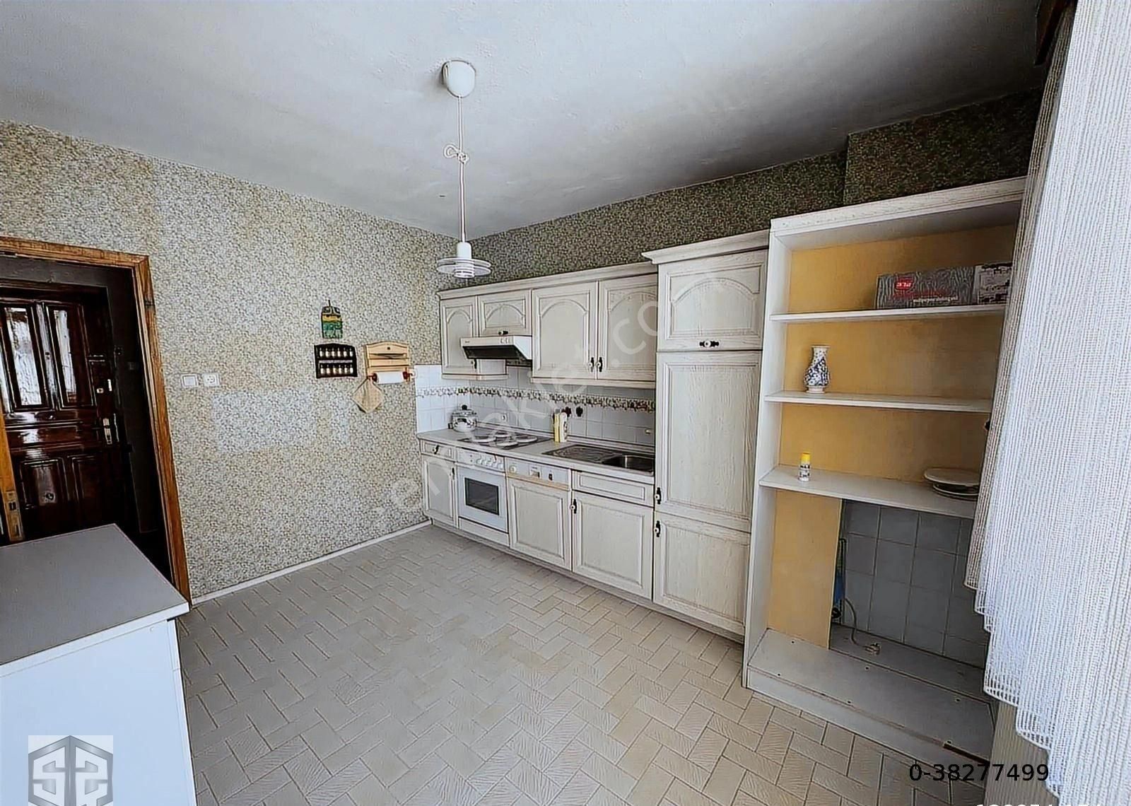 İzmir Selçuk Atatürk Mahallesinde Geniş 3+1 Daire - Görsel 9