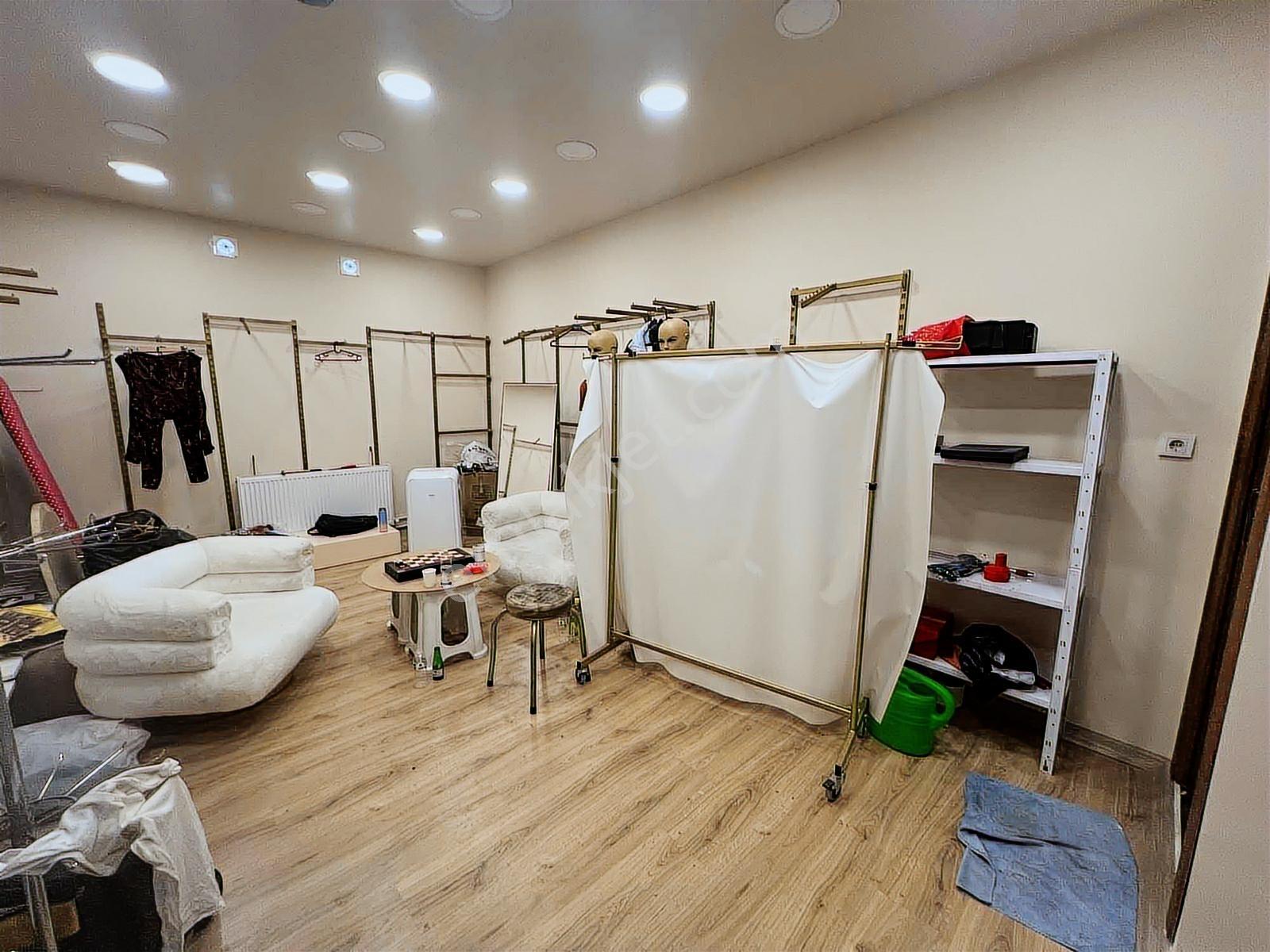Eviva'dan Bağlıca Göbekte Çok İşlek Yerde Satılık Dükkan - Görsel 21