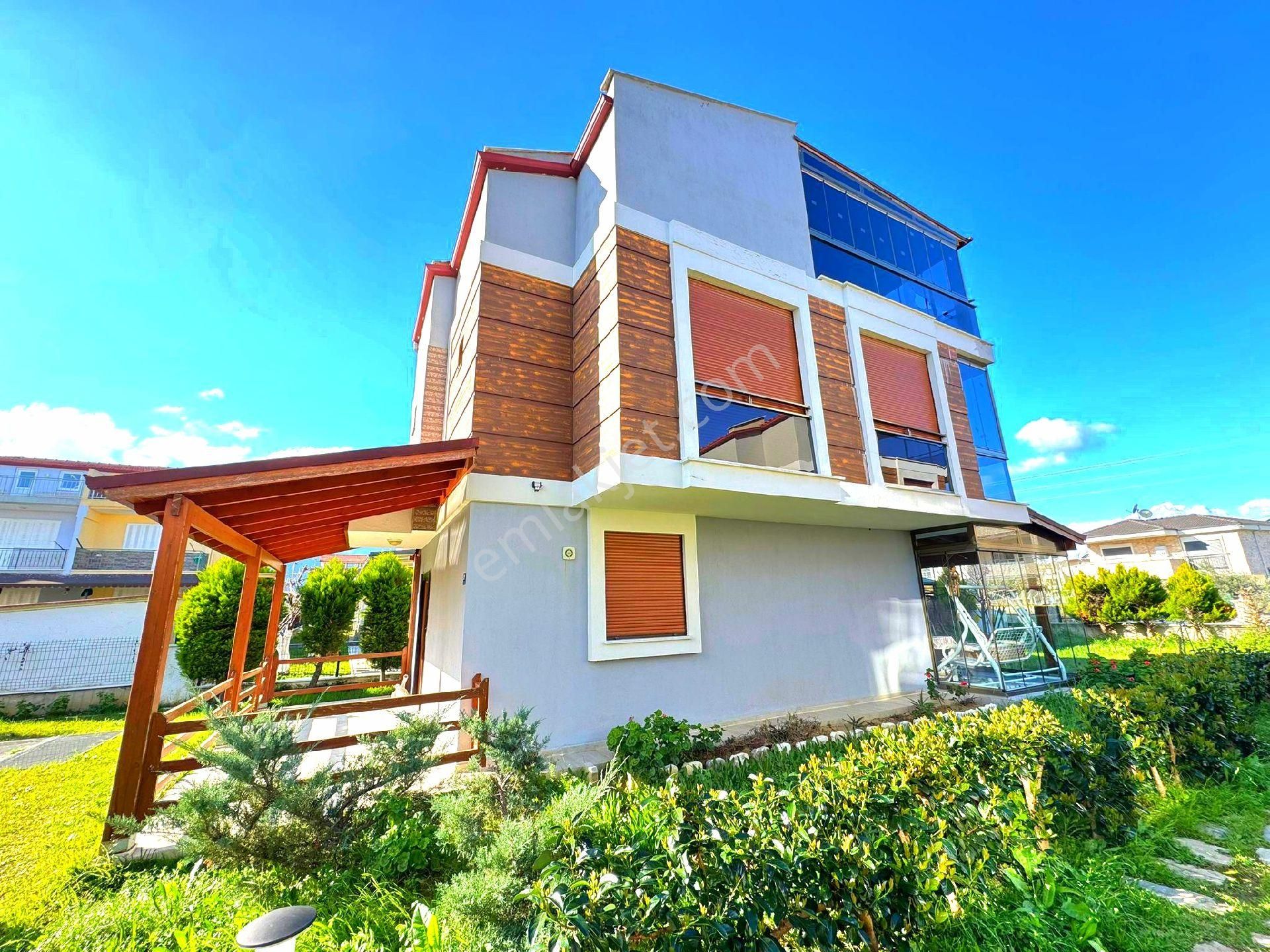 Davutlar Sahil Sitelerinde Plaja Yakın Tek Müstakil Geniş Bahçeli 4+1 Villa - Görsel 31