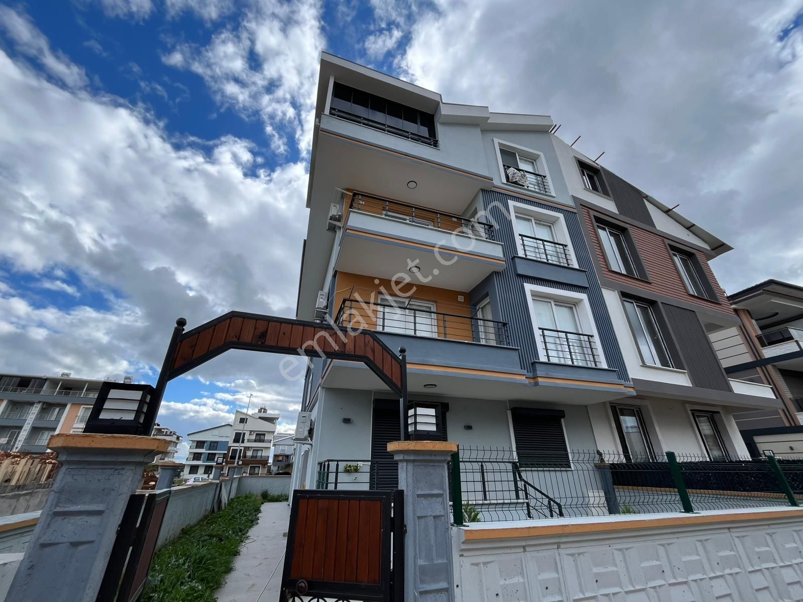 Didim Efelerde Satılık Sıfır 1.kat 1+1 Daire