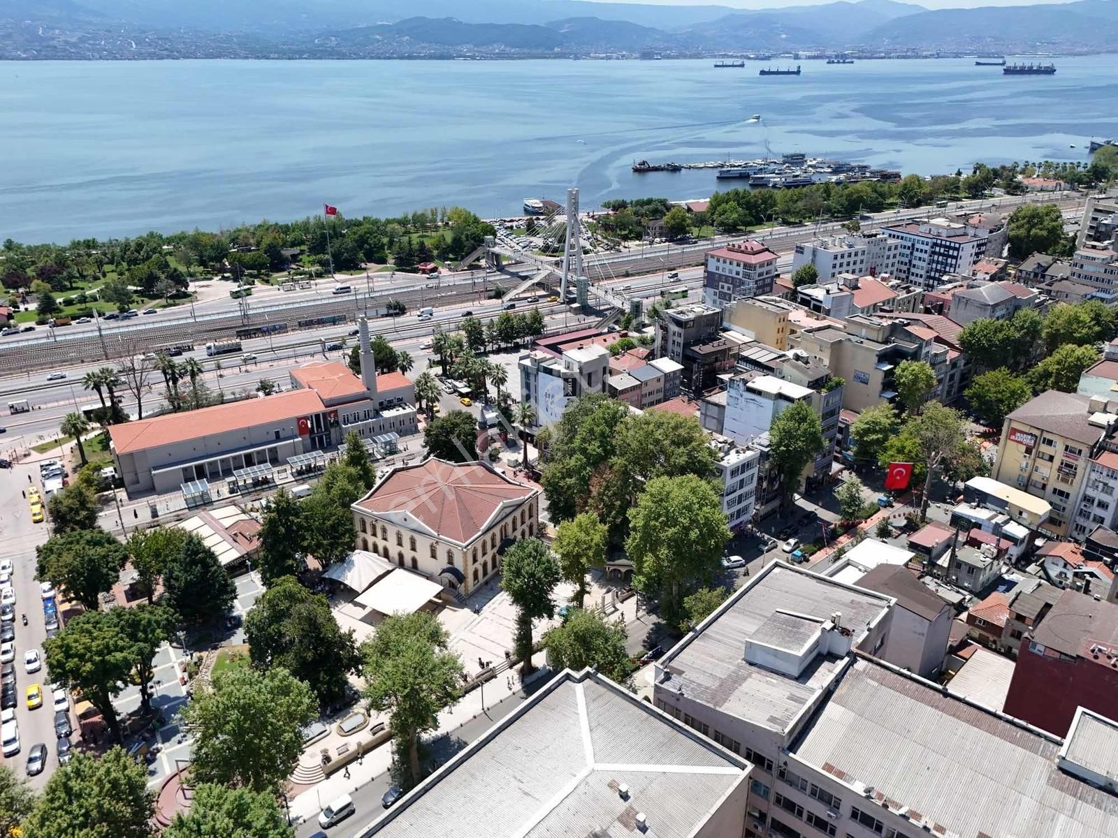 İzmit Fethiye Caddesi Devren Kiralık 6 Katlı Dükkan | Tapu54 - Görsel 31