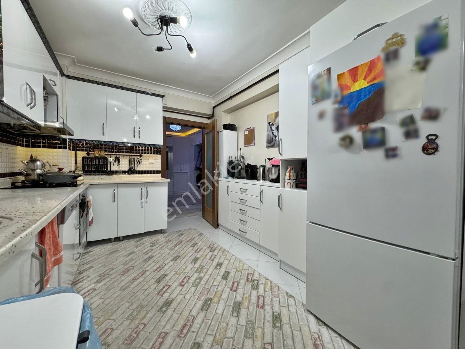 Atapark Mahallesi'nde Yeni Binada 3 Balkonlu Full Yapılı 4+1 - Görsel 8
