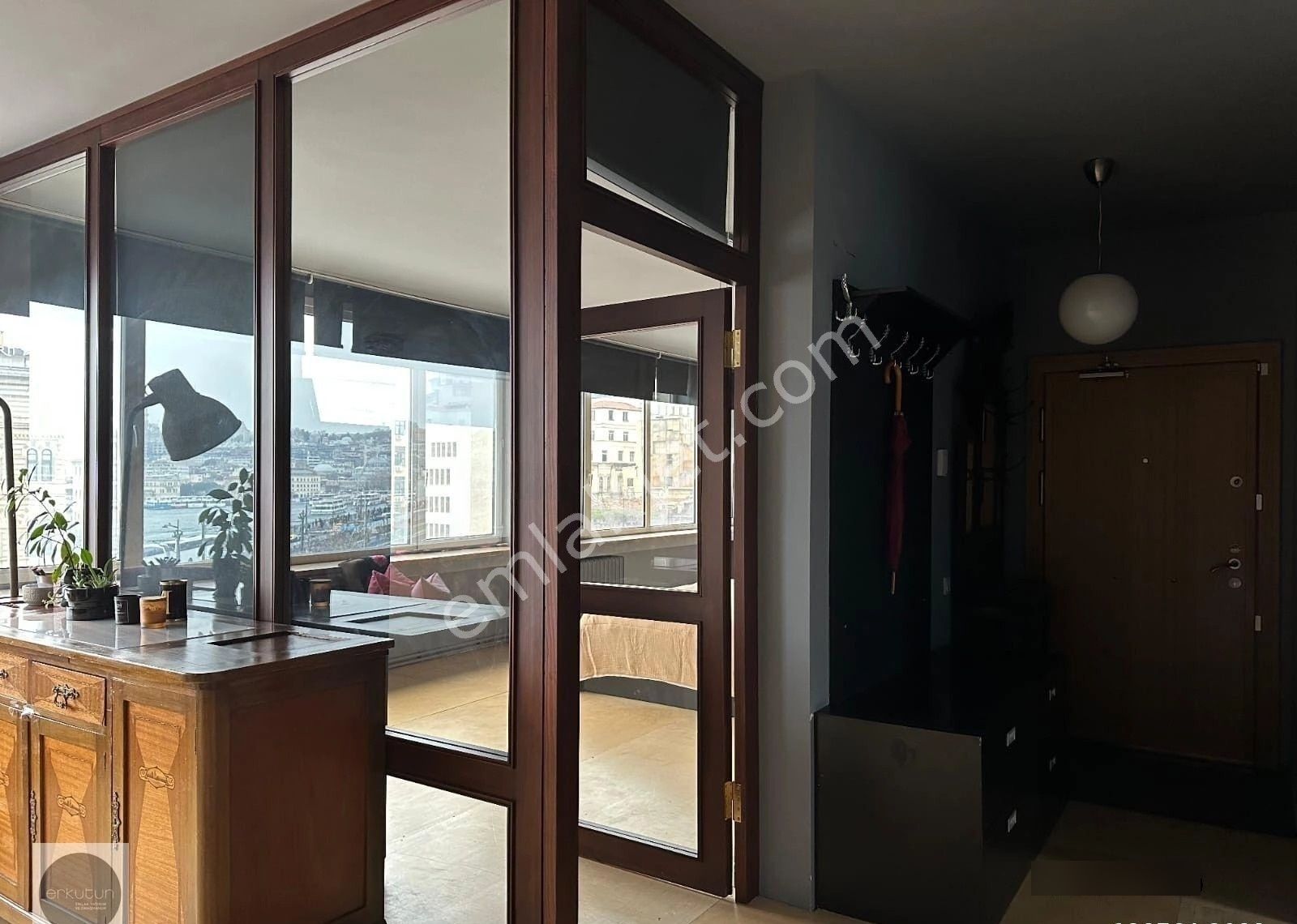 Karaköy Meydanı'nın İmza Binasında Muhteşem Manzaralı Kiralık Loft Daire ! - Görsel 34