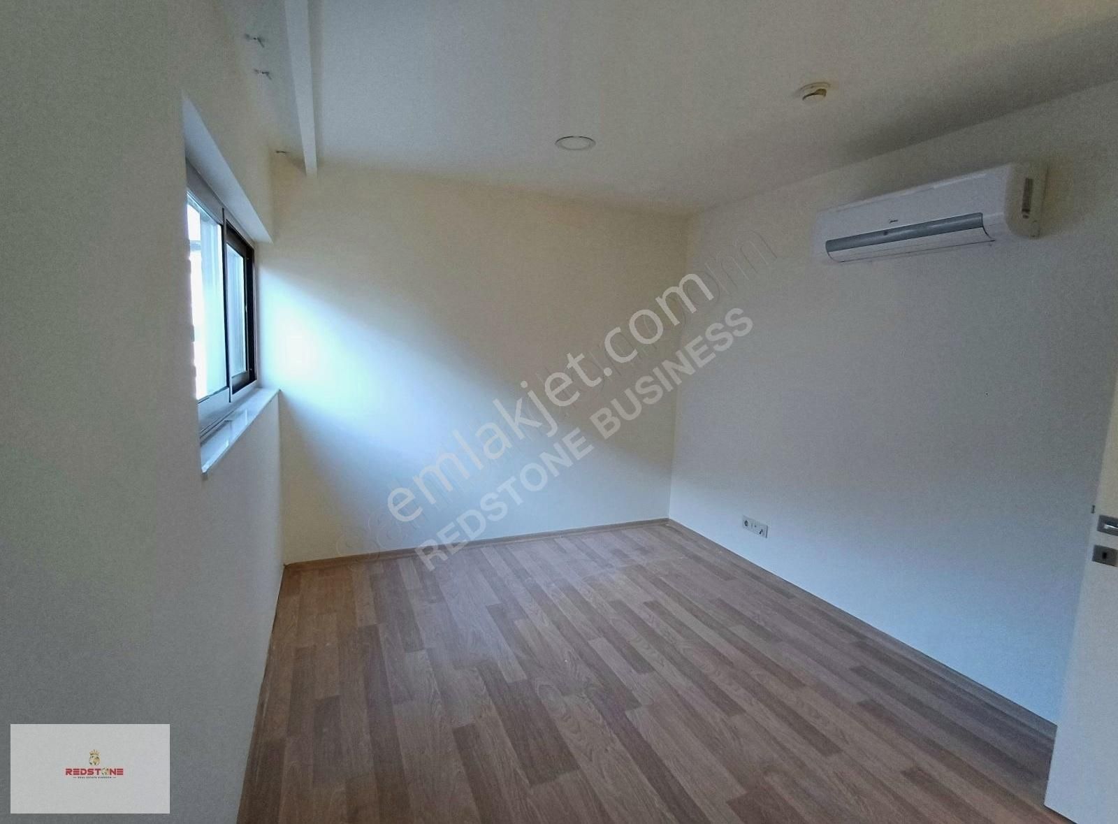 Barınaklar Bulvarı'nda Cadde Üstü Geniş Plaza Katı Kiralık Ofis - Görsel 19