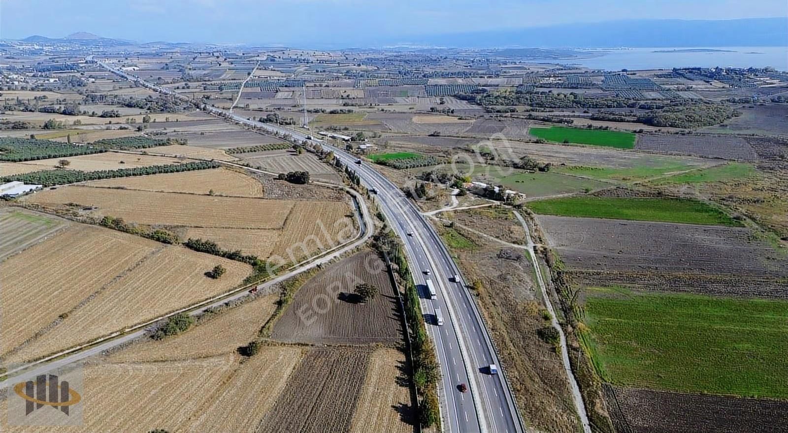 Eora'dan Eskikaraağaç'da İzmir Yoluna Cephe Göl Manzaralı Tarla - Görsel 4