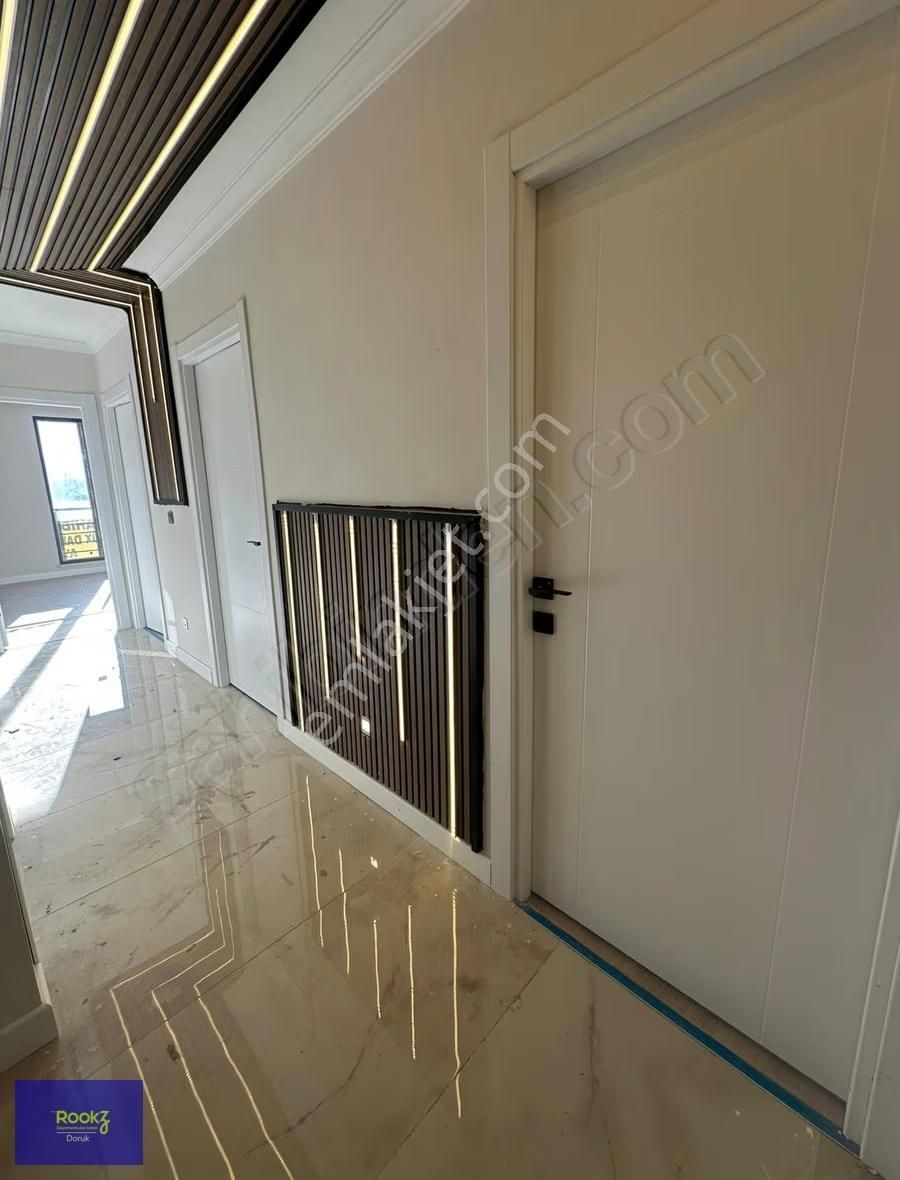 Rookzdoruk'dan Akpınar Mahallesi'nde Metro Dibi, Sıfır,ferah 3+1 - Görsel 24