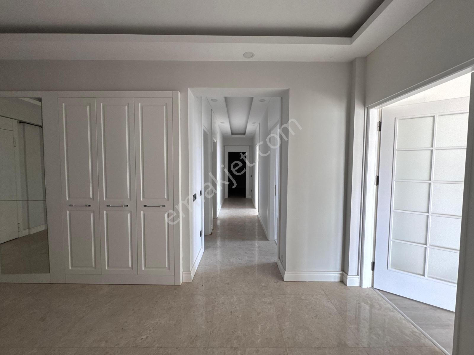 Deniz Manzaralı Konyaaltı Sahil Bandında 4+1 Kiralık Daire - Görsel 17