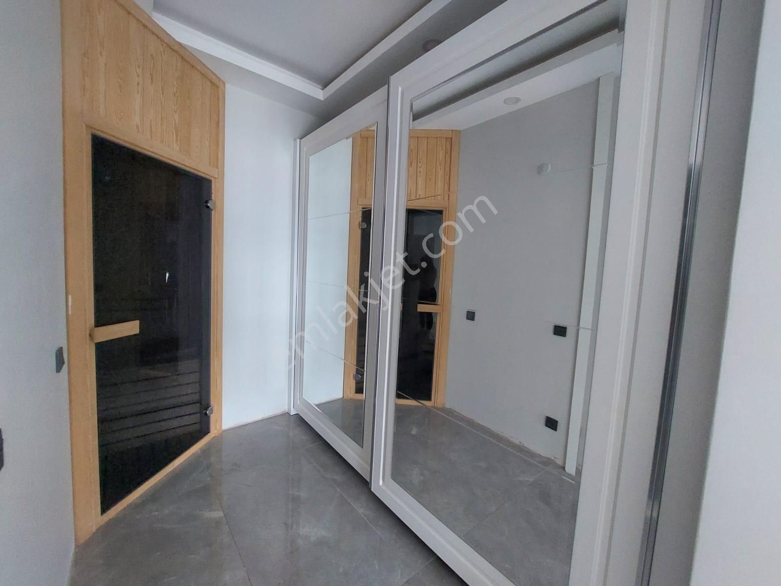 Deniz Manzaralı Konyaaltı Sahil Bandında 4+1 Kiralık Daire - Görsel 23