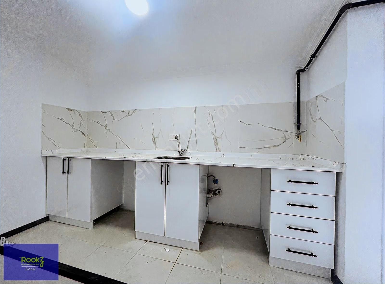 Rookzdoruk'dan Merkez'de Geniş Teraslı Çift Mutfaklı 4+1 Dubleks - Görsel 23