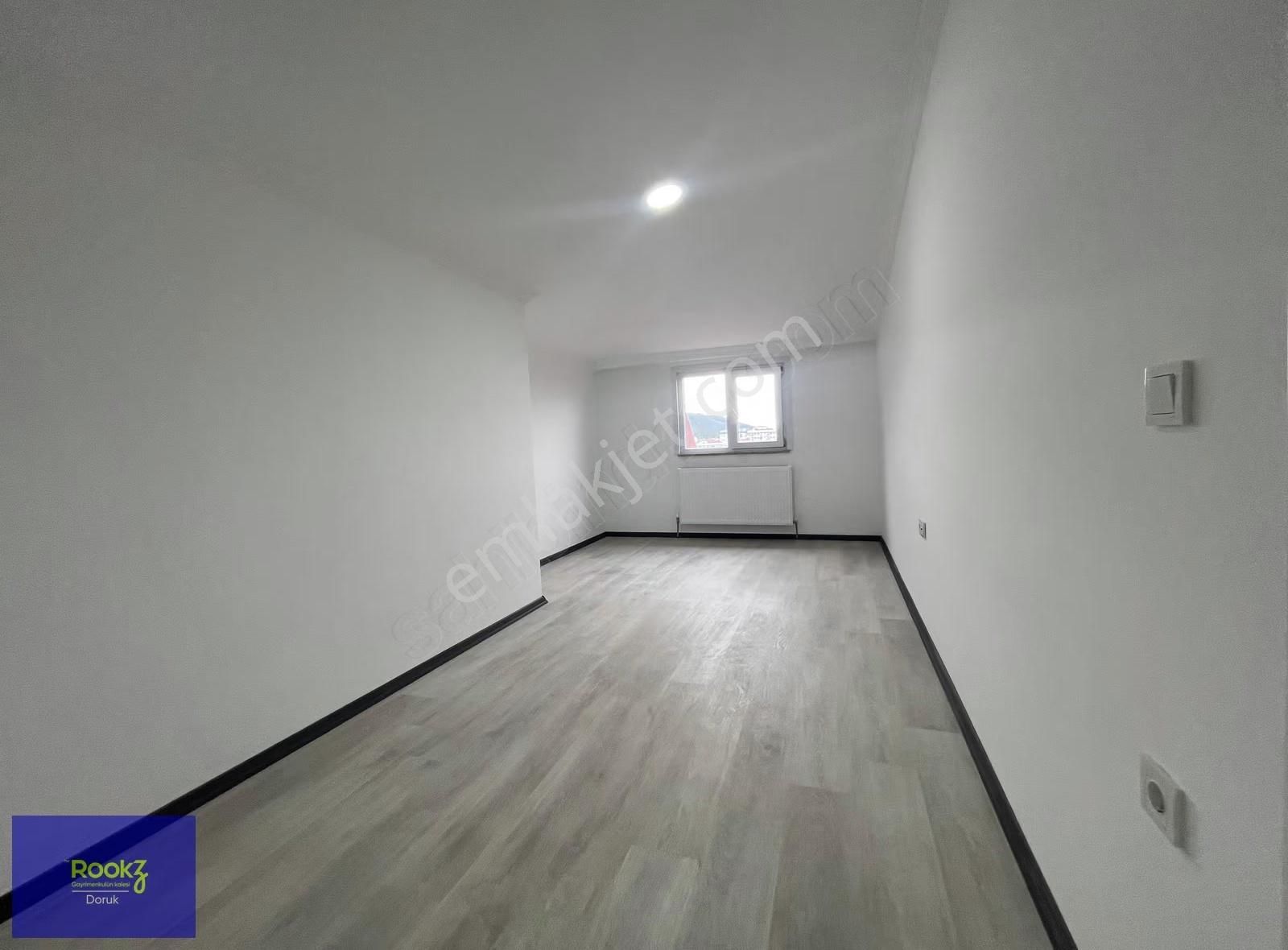 Rookzdoruk'dan Merkez'de Geniş Teraslı Çift Mutfaklı 4+1 Dubleks - Görsel 6
