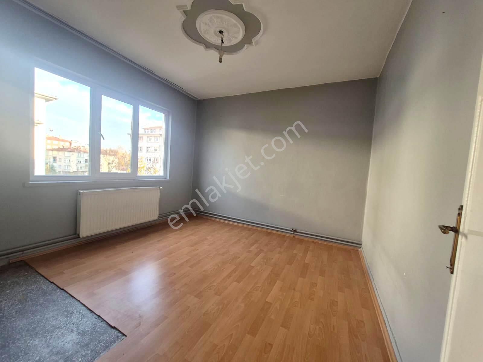 Uzman Emlak'dan İncirli Mh.yunusemre Cadde Yakını Yüksek Giriş ( Altında Daire Var ) 3+1 Daire - Görsel 8