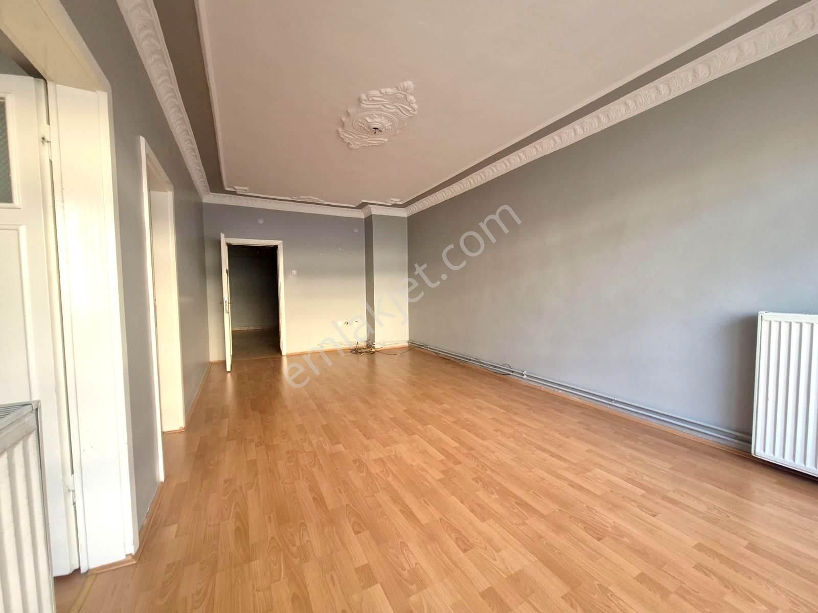 Uzman Emlak'dan İncirli Mh.yunusemre Cadde Yakını Yüksek Giriş ( Altında Daire Var ) 3+1 Daire - Görsel 6