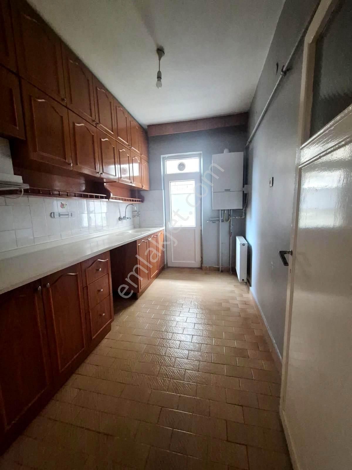 Uzman Emlak'dan İncirli Mh.yunusemre Cadde Yakını Yüksek Giriş ( Altında Daire Var ) 3+1 Daire - Görsel 13