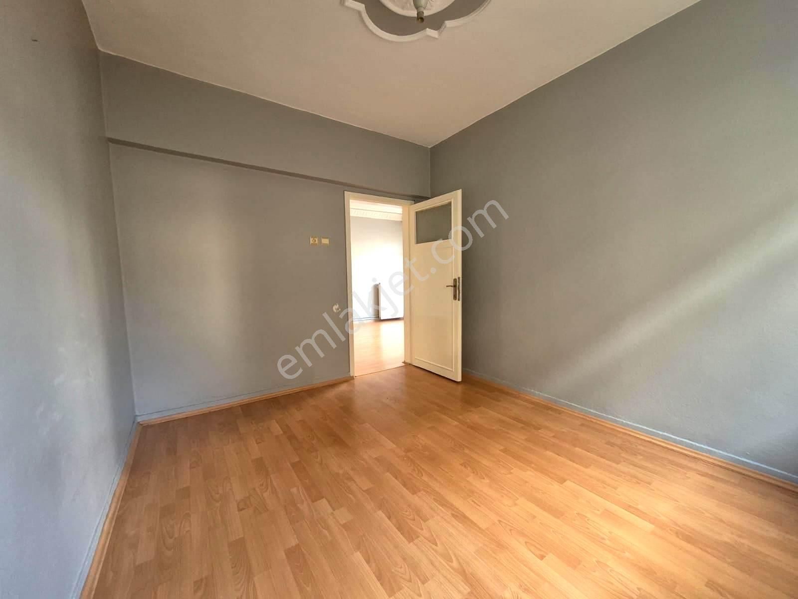 Uzman Emlak'dan İncirli Mh.yunusemre Cadde Yakını Yüksek Giriş ( Altında Daire Var ) 3+1 Daire - Görsel 11