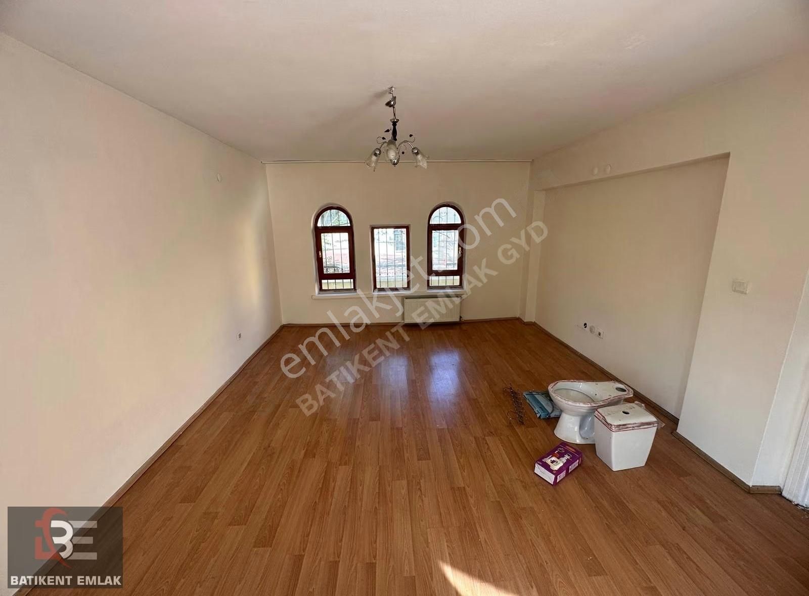 Batıkent Emlaktan Uğur Mumcu Mah 3 Kat Kullanım Köşe Müstakil - Görsel 11