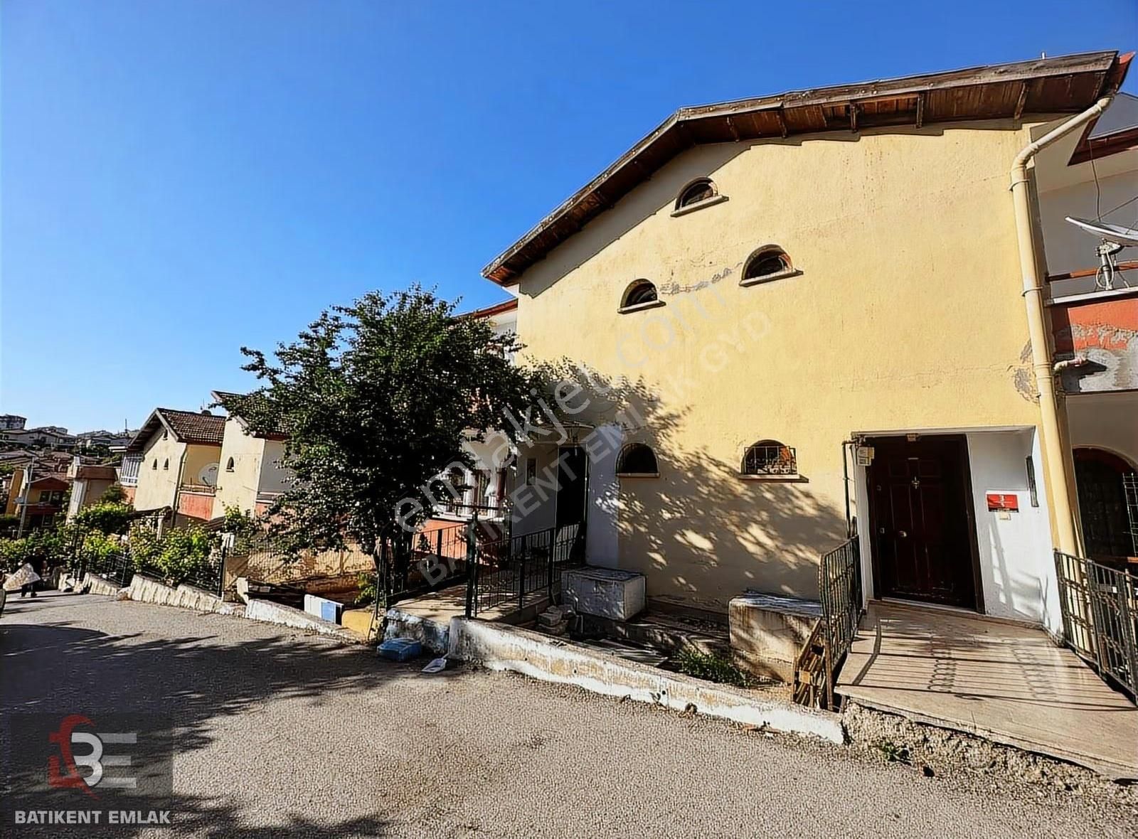 Batıkent Emlaktan Uğur Mumcu Mah 3 Kat Kullanım Köşe Müstakil - Görsel 12