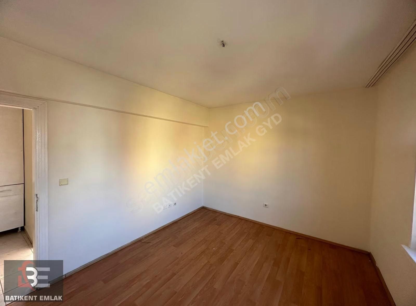 Batıkent Emlaktan Uğur Mumcu Mah 3 Kat Kullanım Köşe Müstakil - Görsel 8