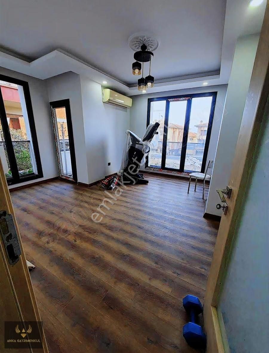 2 + 1 Satılık Daire Kiracı Siz Oturum Hazır Metrobüs 5 Dk - Görsel 8