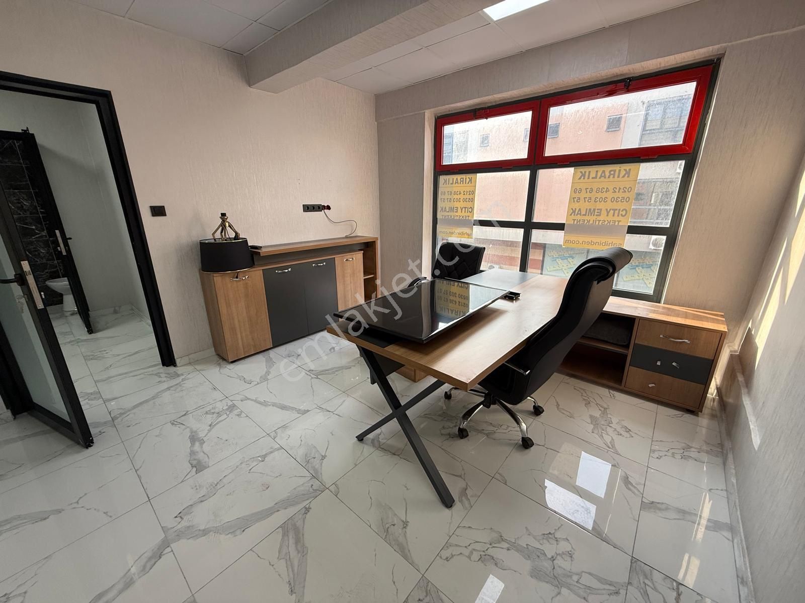 Tekstilkent City Emlaktan Emsalsiz Harika Dekore Edilmiş Kiralık Ofis Katı - Görsel 12