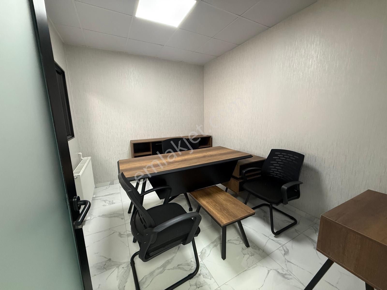 Tekstilkent City Emlaktan Emsalsiz Harika Dekore Edilmiş Kiralık Ofis Katı - Görsel 19
