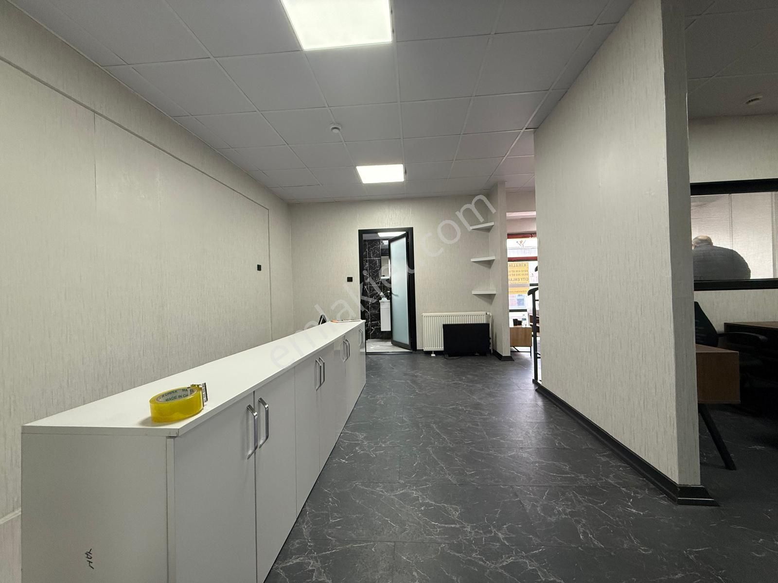 Tekstilkent City Emlaktan Emsalsiz Harika Dekore Edilmiş Kiralık Ofis Katı - Görsel 32