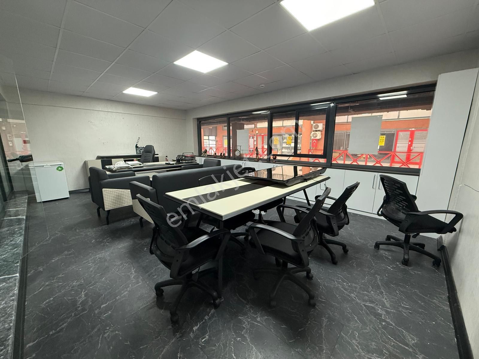 Tekstilkent City Emlaktan Emsalsiz Harika Dekore Edilmiş Kiralık Ofis Katı - Görsel 34
