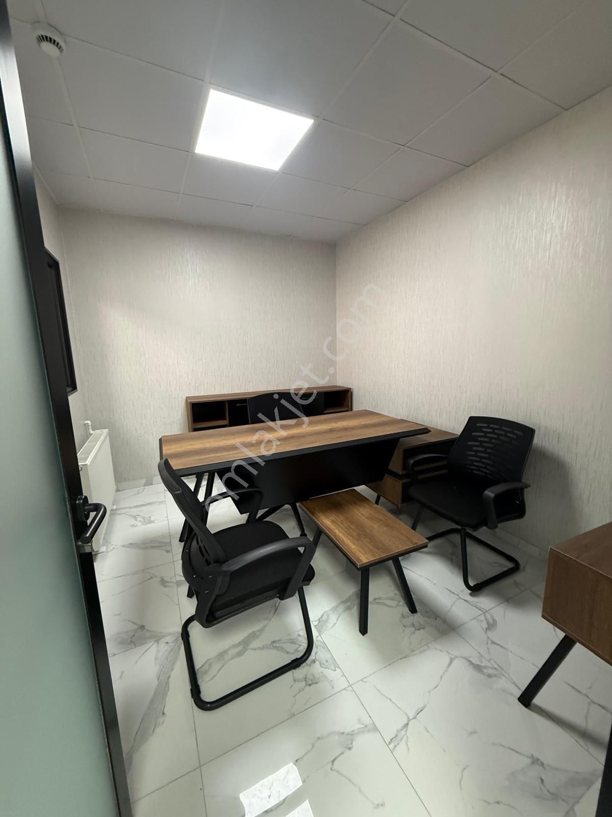 Tekstilkent City Emlaktan Emsalsiz Harika Dekore Edilmiş Kiralık Ofis Katı - Görsel 10