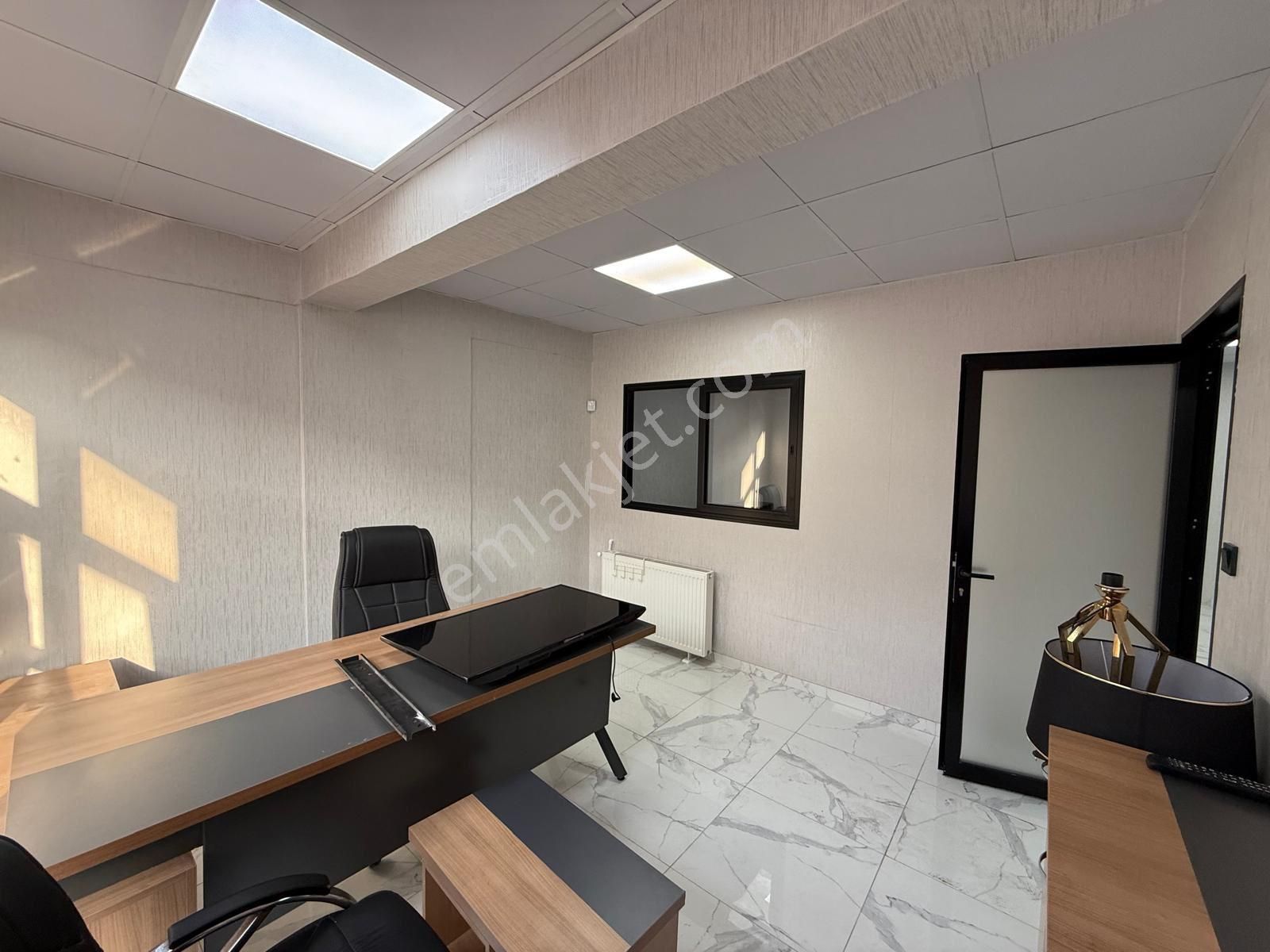 Tekstilkent City Emlaktan Emsalsiz Harika Dekore Edilmiş Kiralık Ofis Katı - Görsel 9