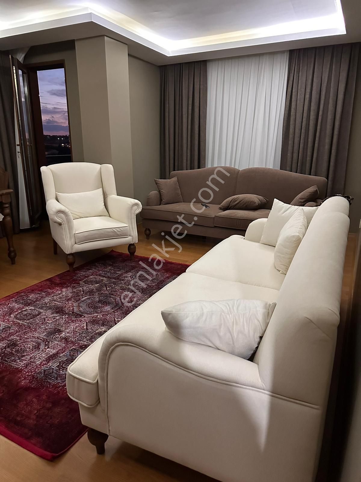 İgr Gayrimenkul Satılık Üsküdar Merkezde 2+1 3. Katta - Görsel 3