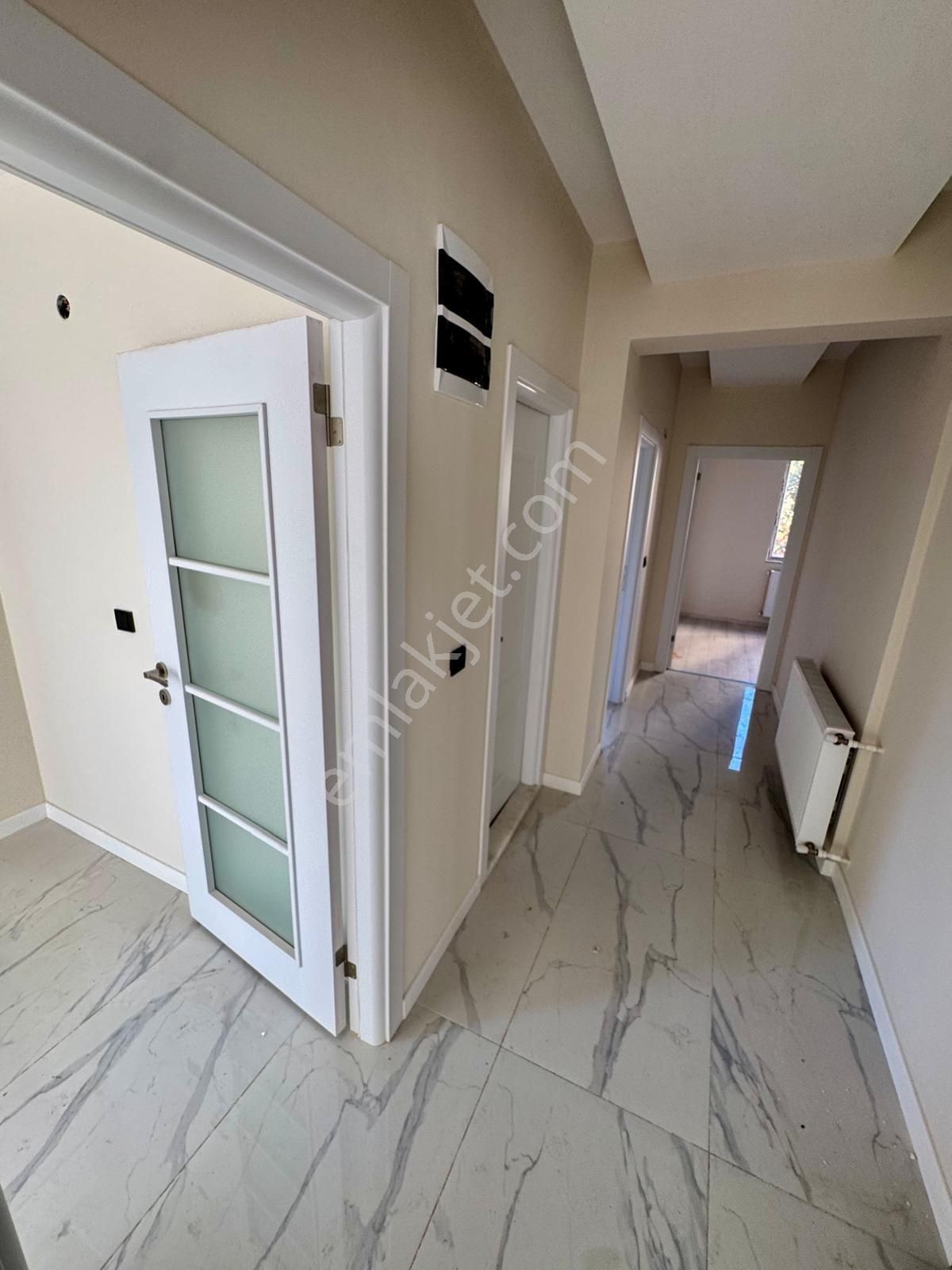 Evim-nur'dan Kışla Mh. 2+1 Ebeveyn Banyolu Çift Balkonlu Daire. - Görsel 18