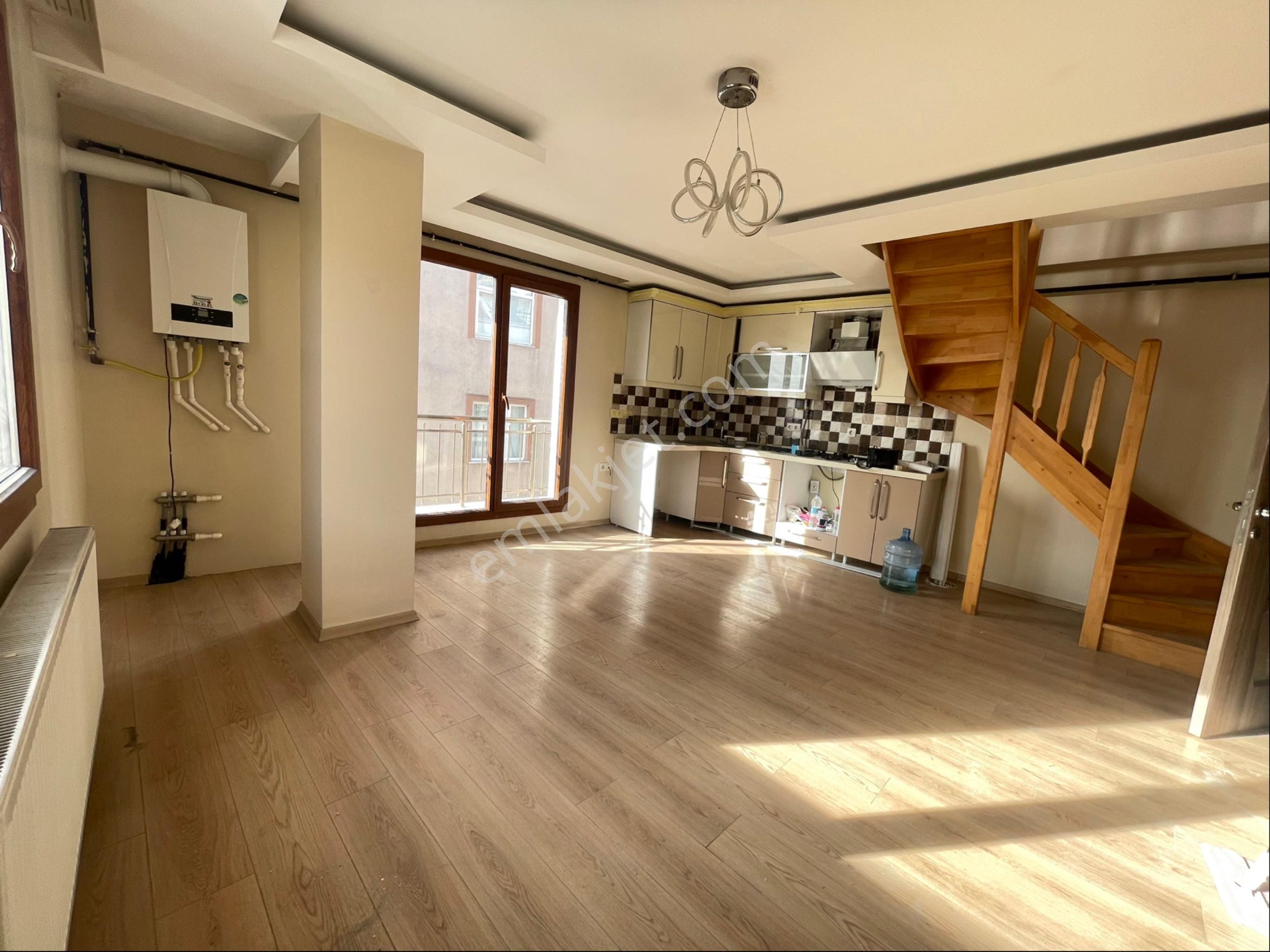 Rw Tuğba Ateşden Nurtepe Cadde Üzeri Dubleks Kiralık Daire